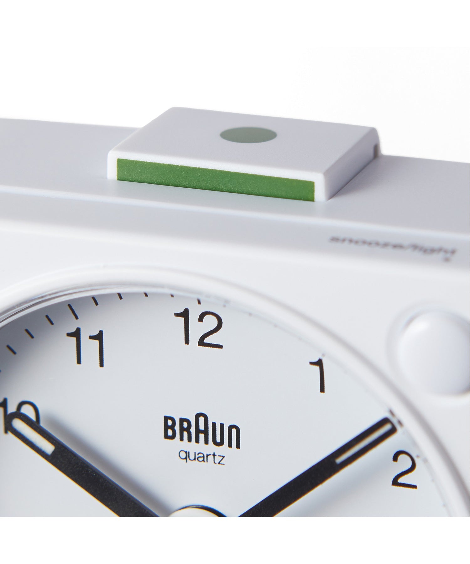 BRAUN ALARM CLOCK WHITE BC02XW（ブラウン置き時計 アナログアラームクロックホワイト）