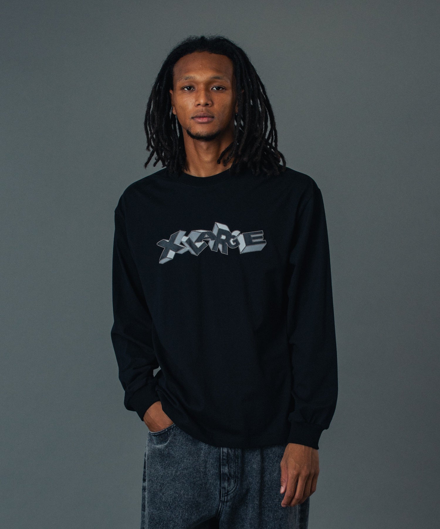 MODEL 身長185cm / 着用サイズ：Lサイズ