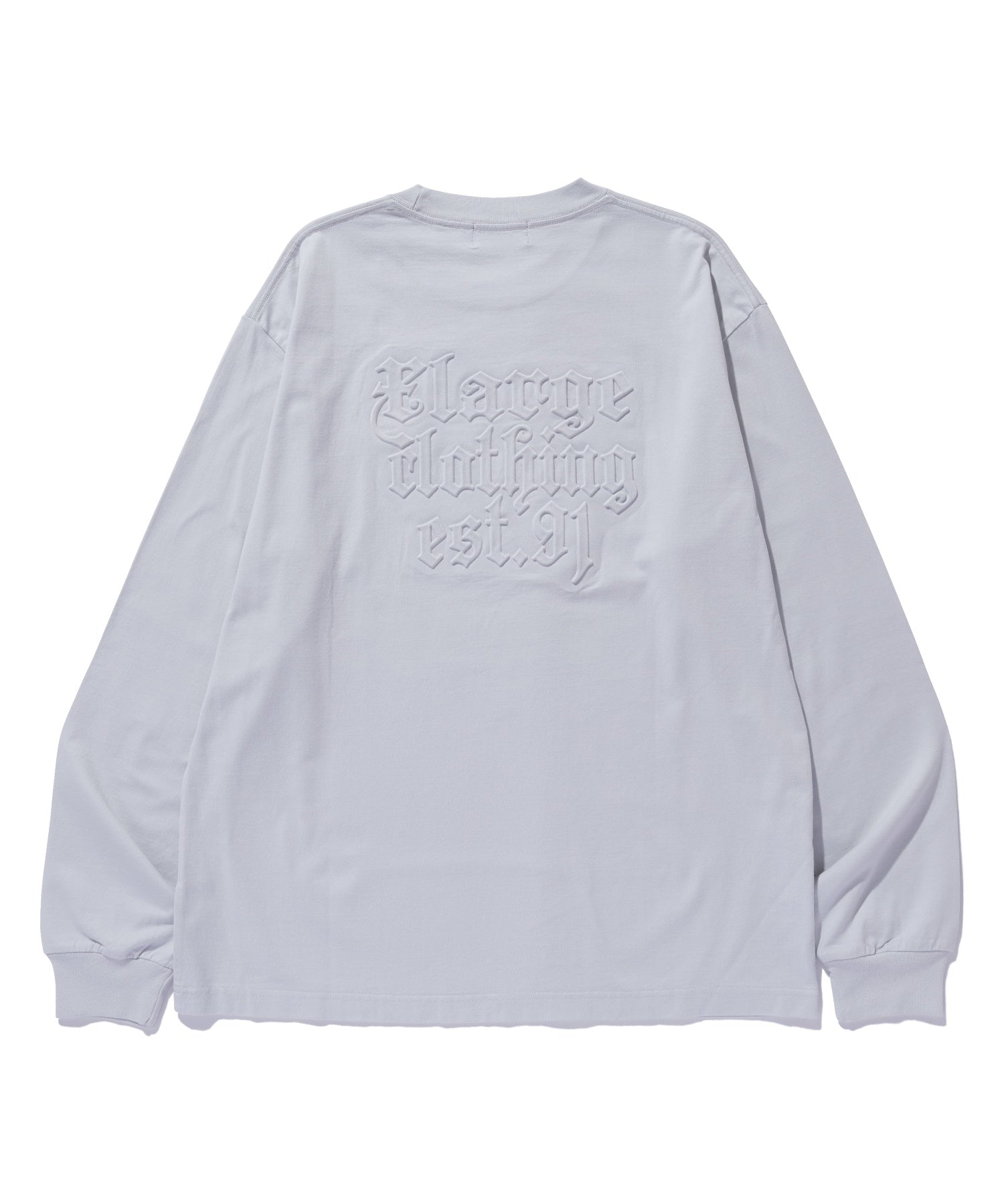 EMBOSSED OLD ENGLISH L/S TEE