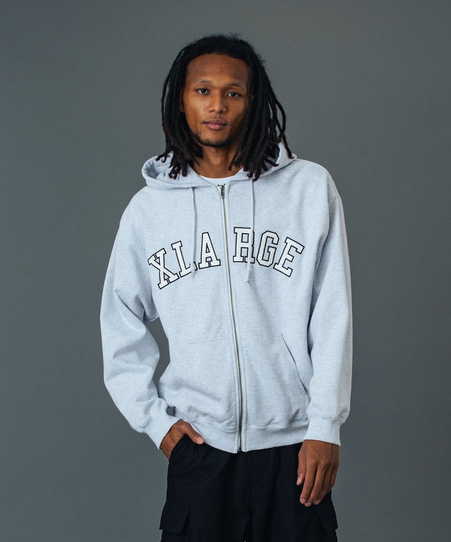 MODEL 身長185cm / 着用サイズ：Lサイズ