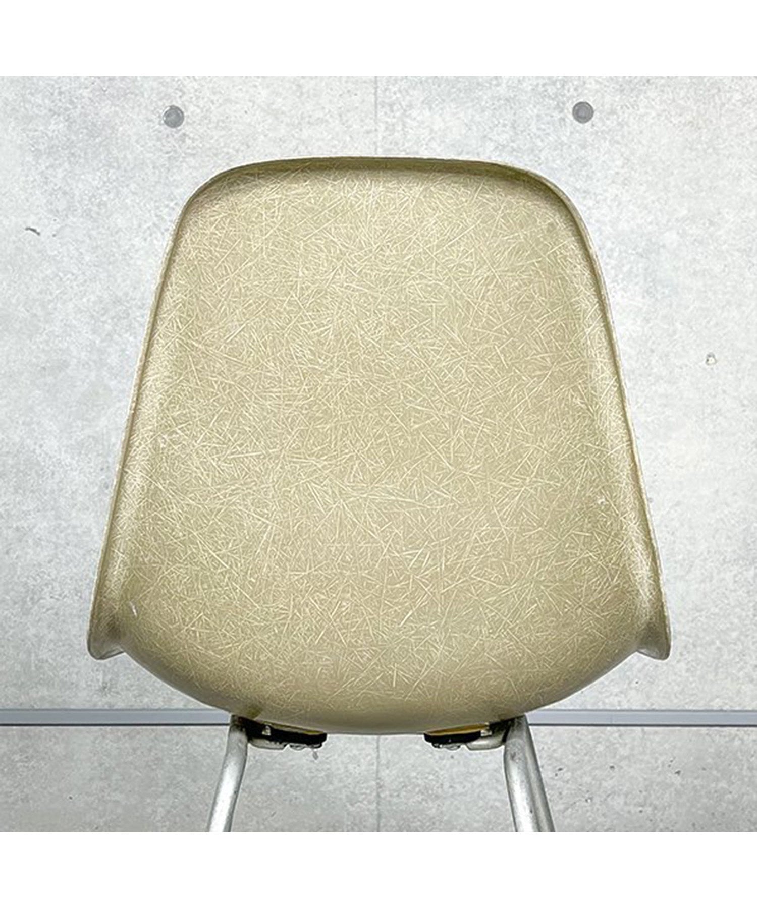 HermanMiller Side Shell / Raw Umber