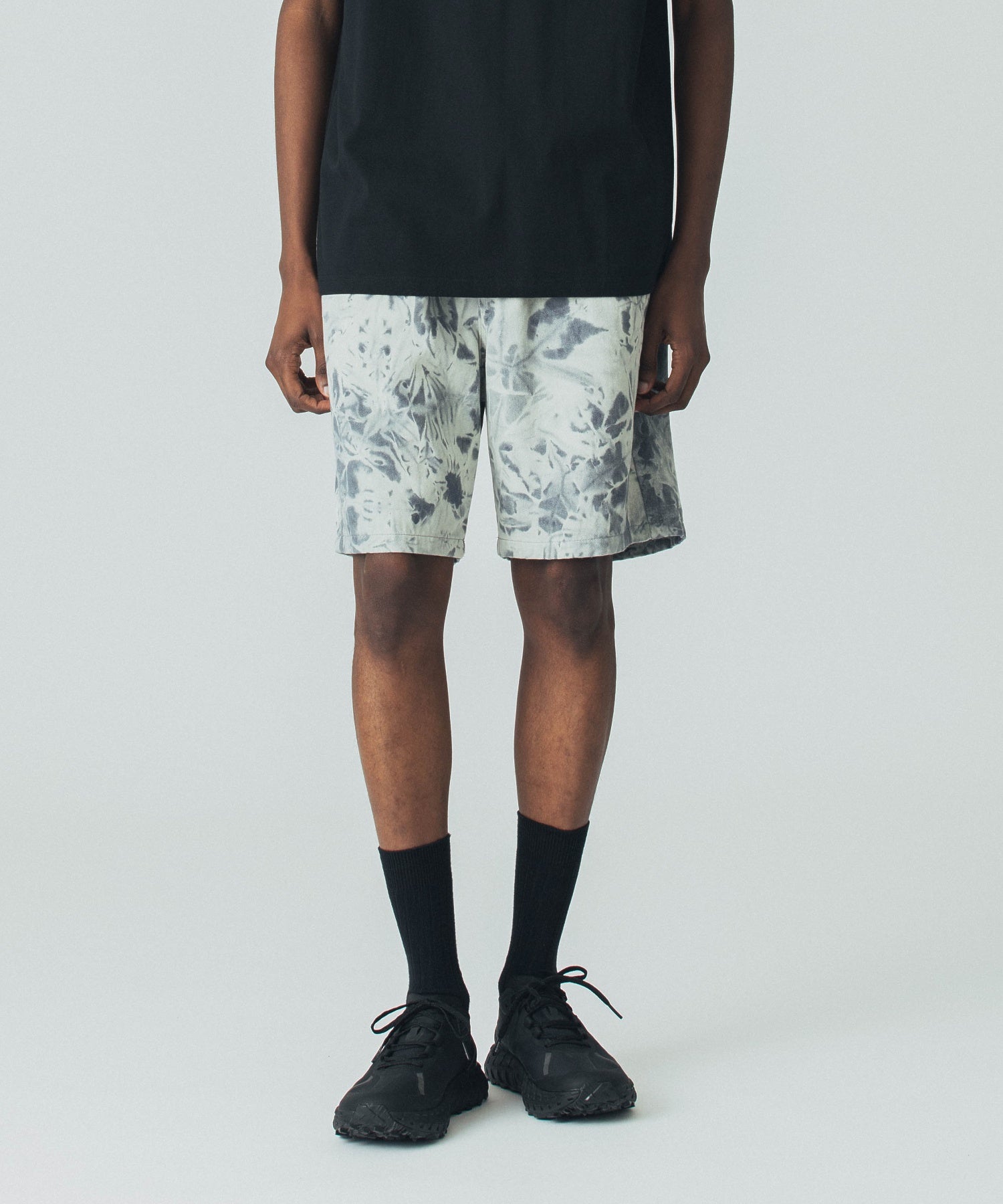 UNEVEN DYED SHORTS