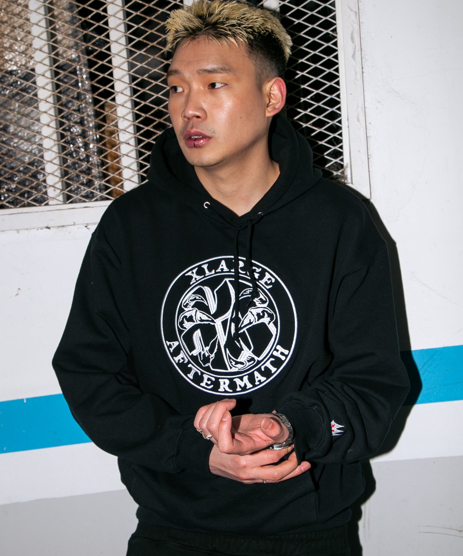 XLARGE×AFTERMATH PULLOVER HOODED SWEATSHIRT