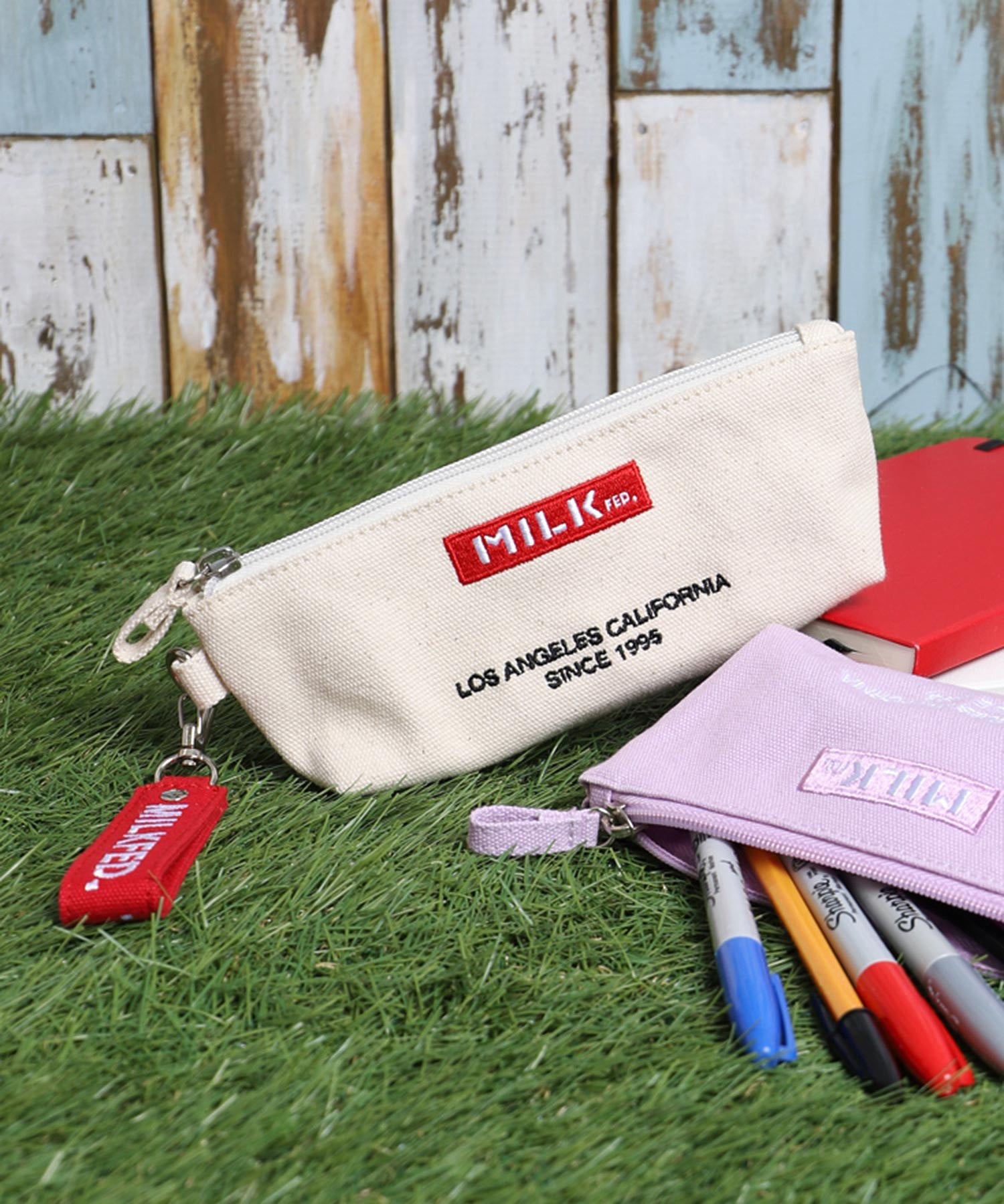 【LIFE STYLE】EMBROIDERED BAR PENCIL CASE MILKFED.