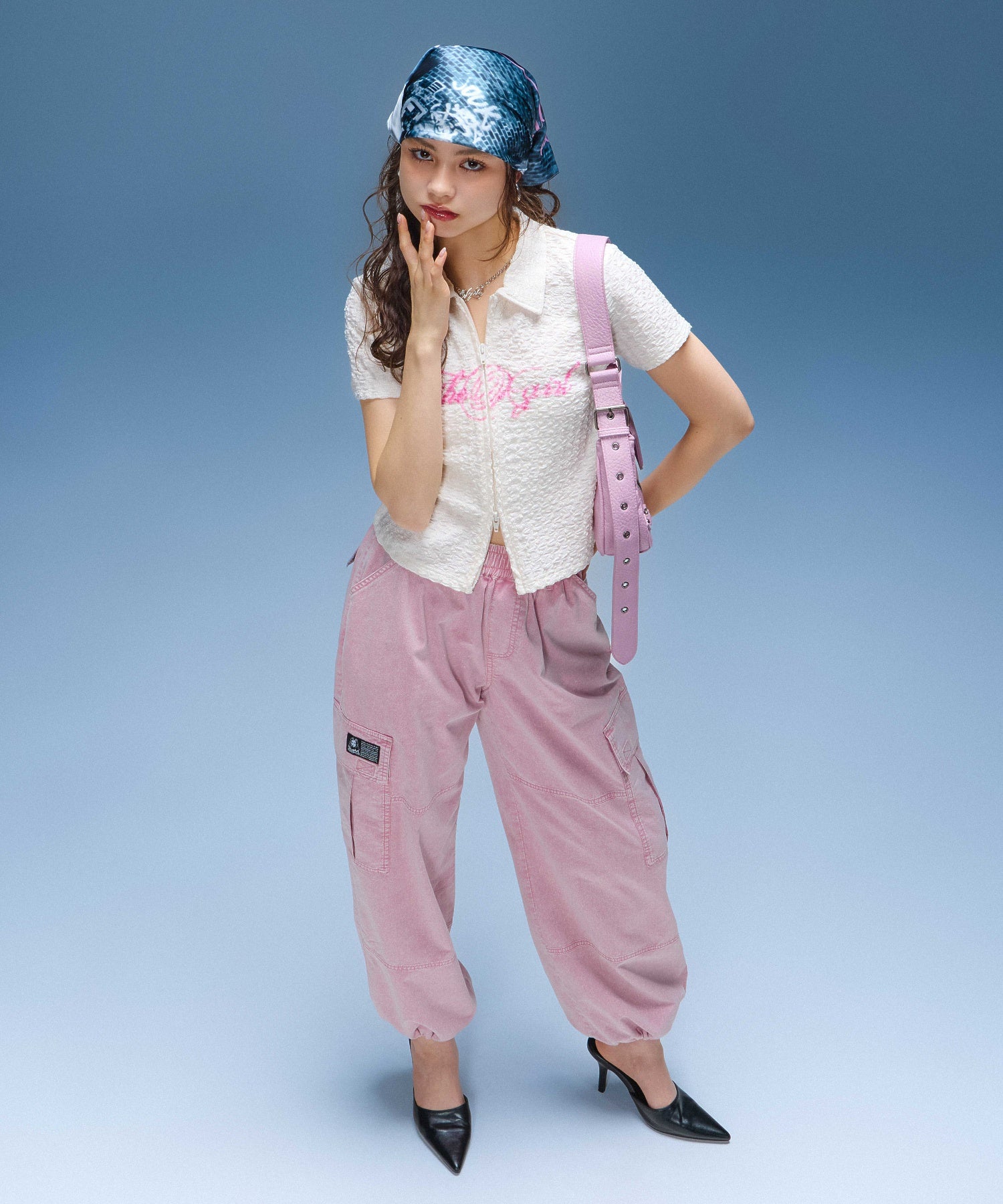 SCRIPT LOGO SHIRRED S/S ZIP UP TOP
