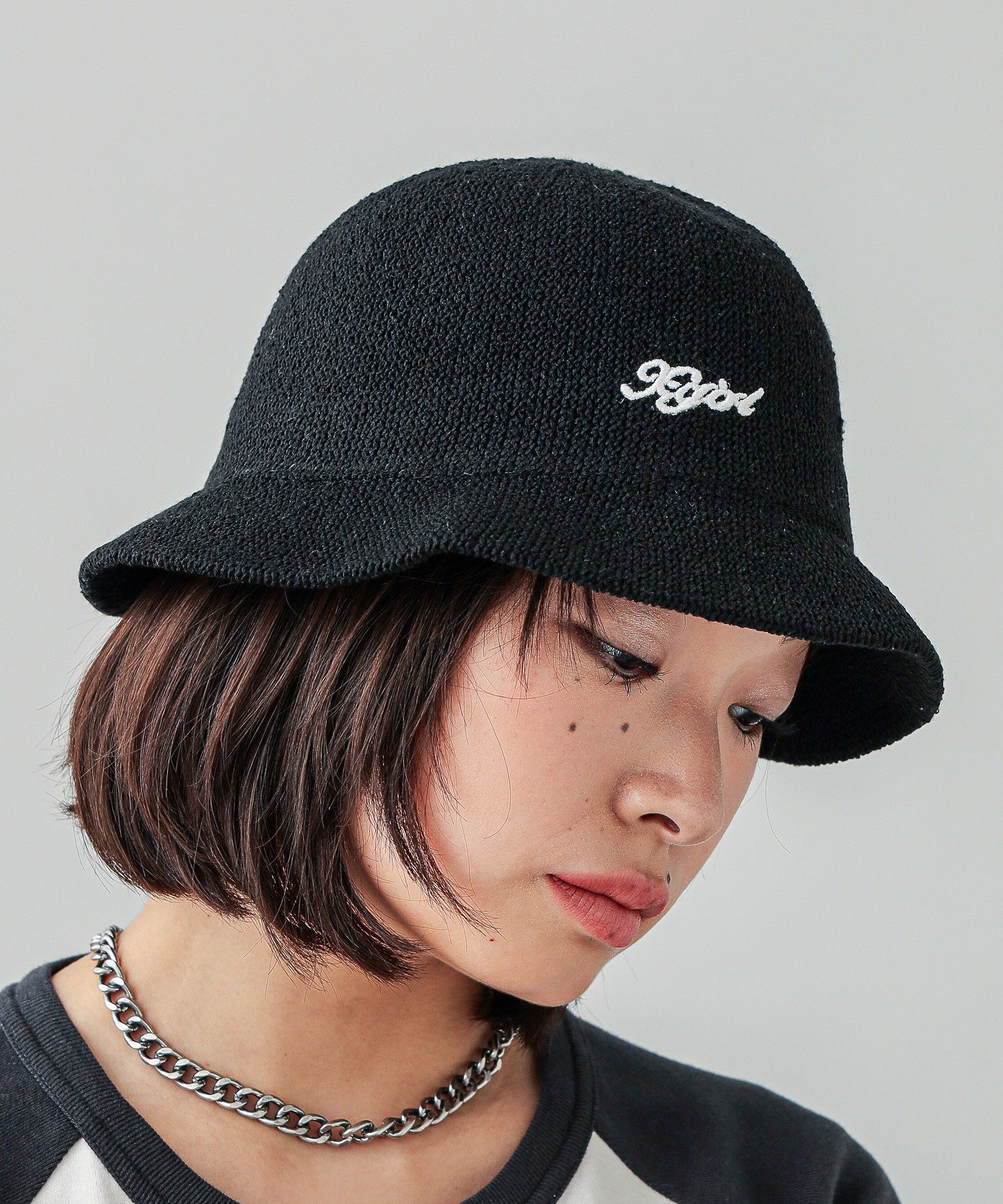 LOGO BUCKET HAT