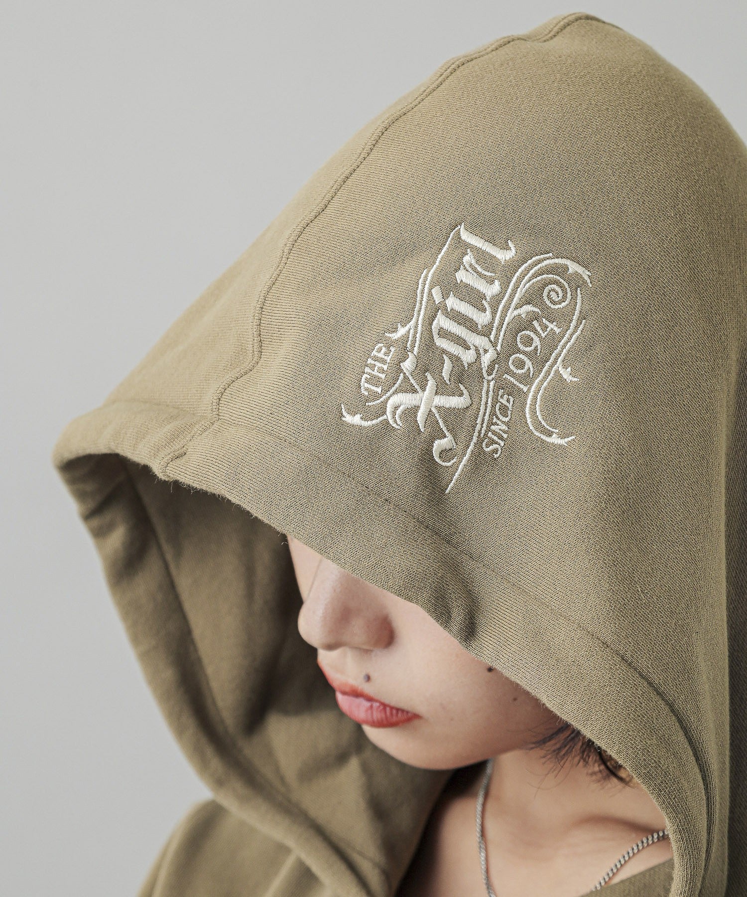 TATTOO COMPACT ZIP UP HOODIE