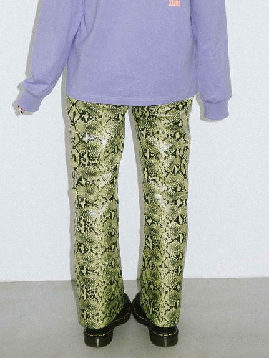 SNAKE PATTERN FLARE PANTS X-girl