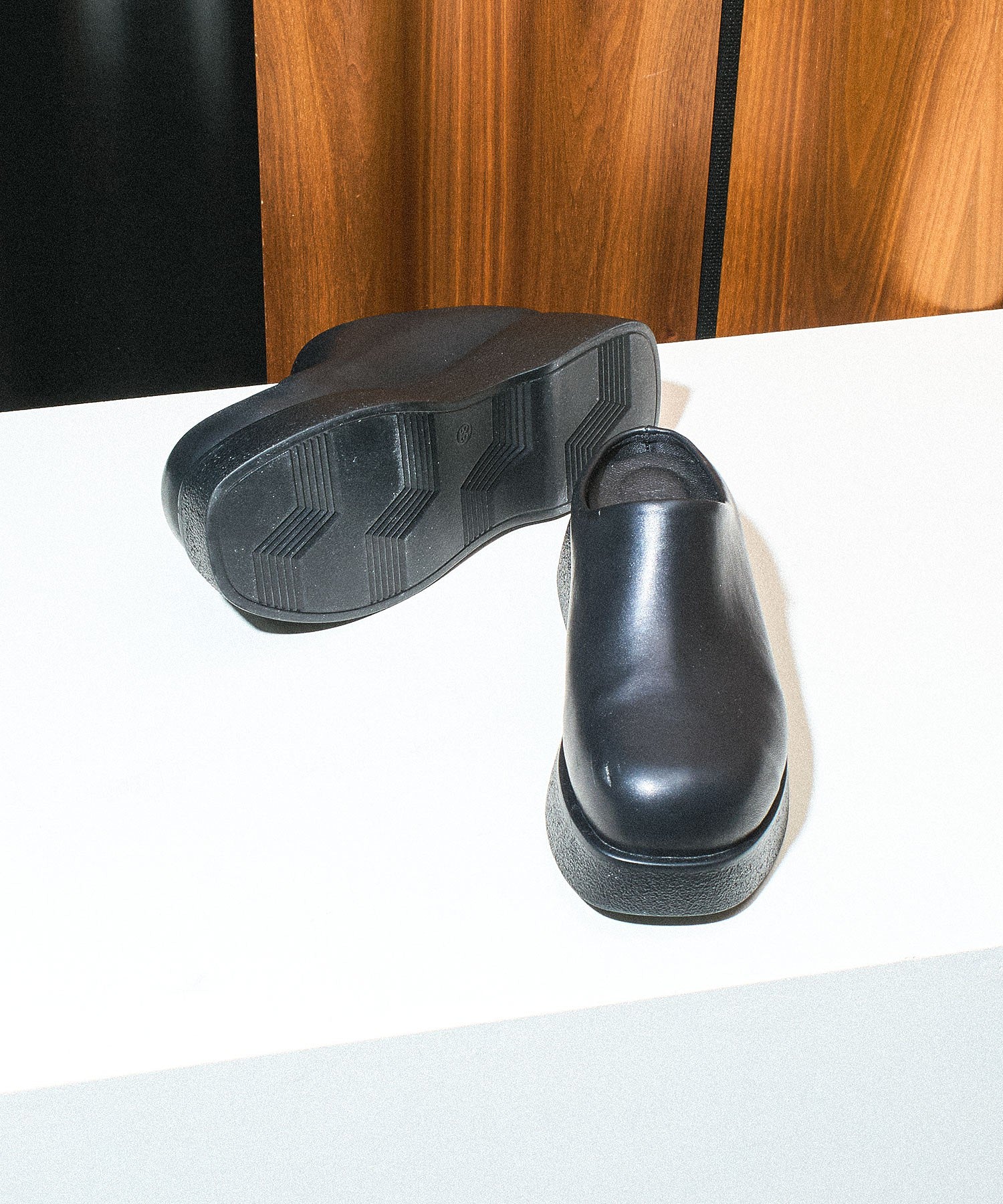 CLOG SHOES