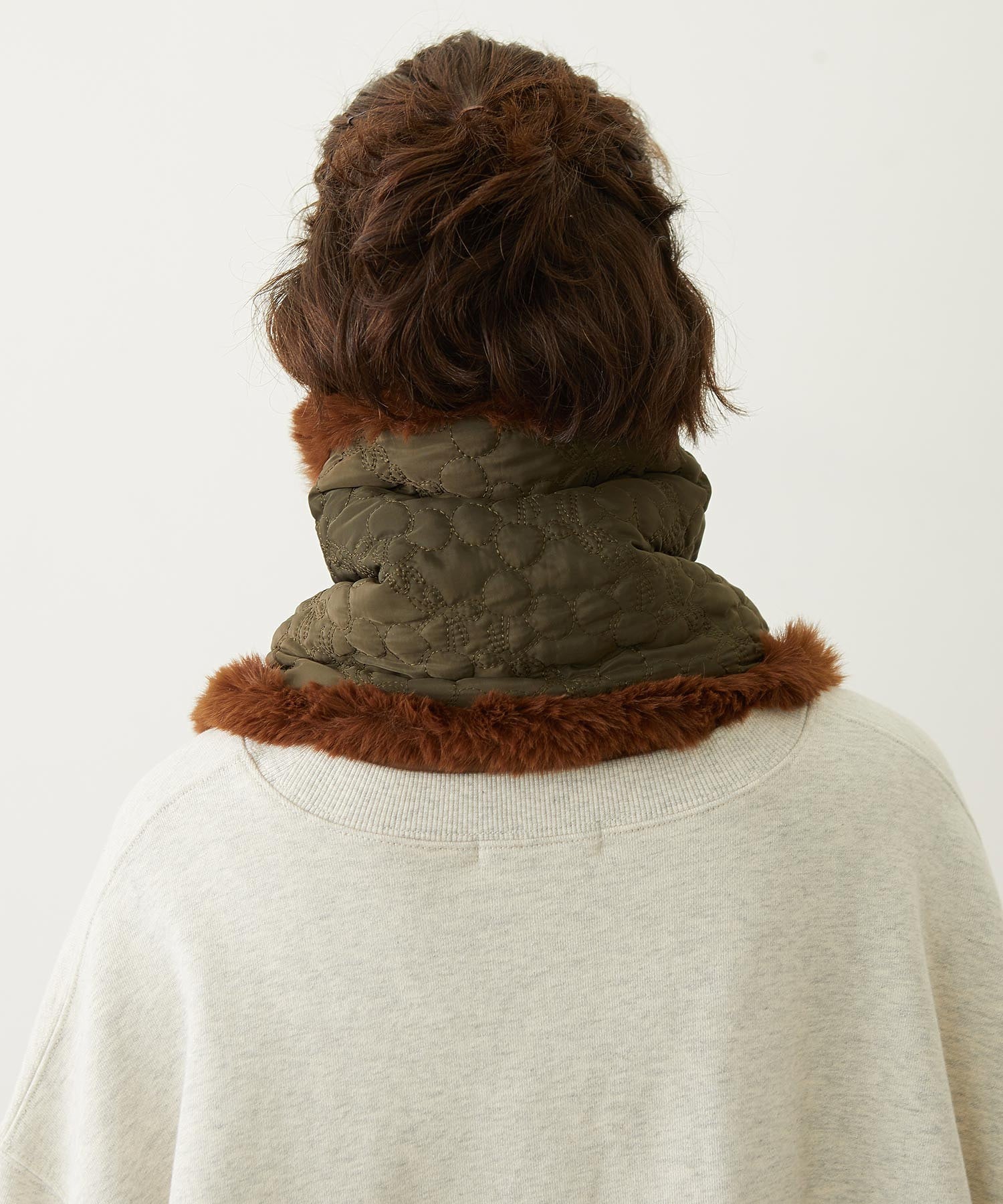 CHERRY QUILTED REVERSIBLE NYLON SCARF