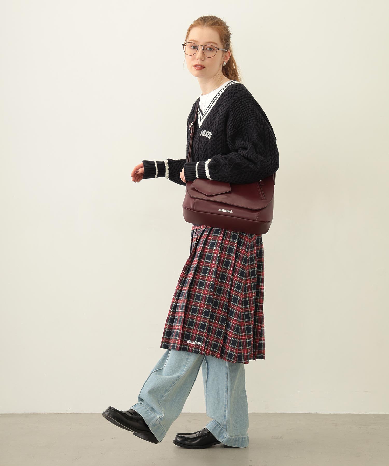 CENTER PLEAT DETAIL DENIM PANTS