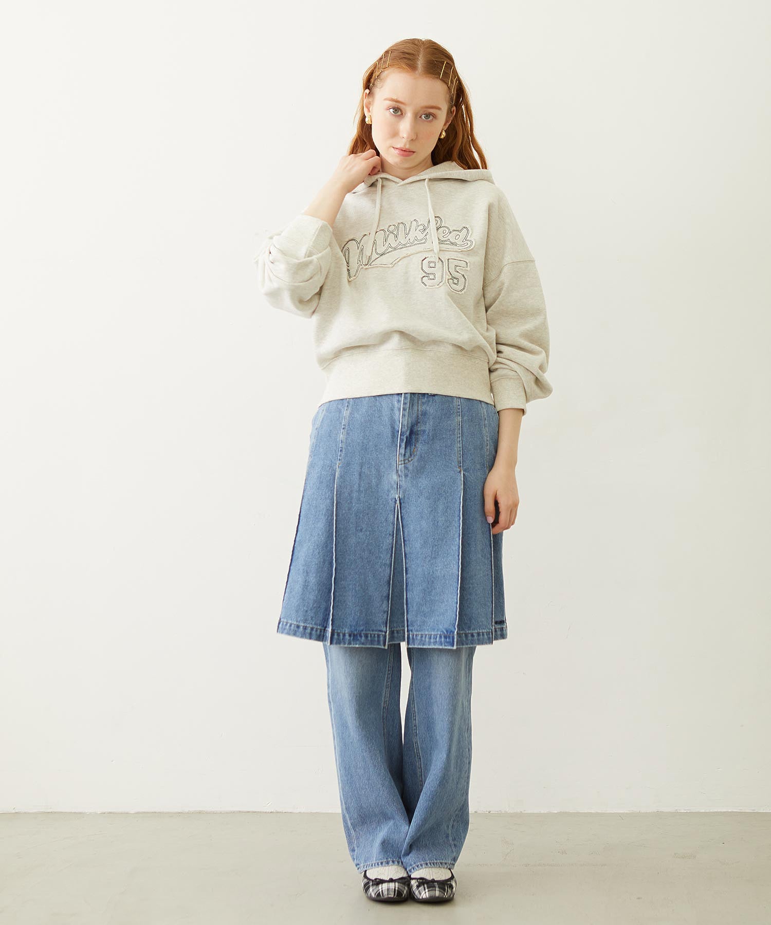 MILKFED. EMBROIDERED DENIM PANTS