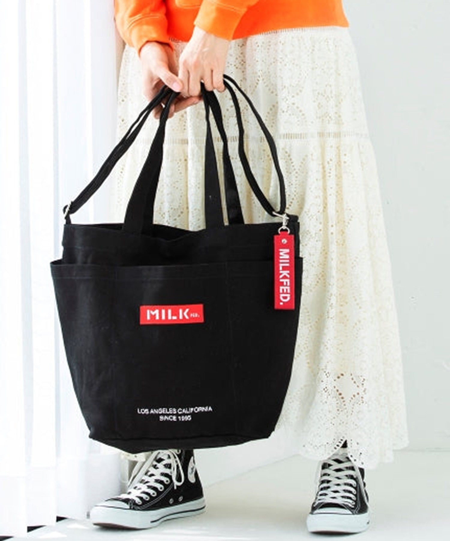 BAR AND UNDER LOGO BIG CANVAS BAG MILKFED.