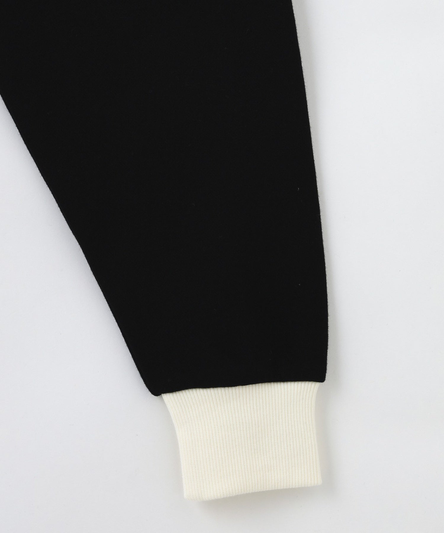 PANELED COLOR BLOCK TOP