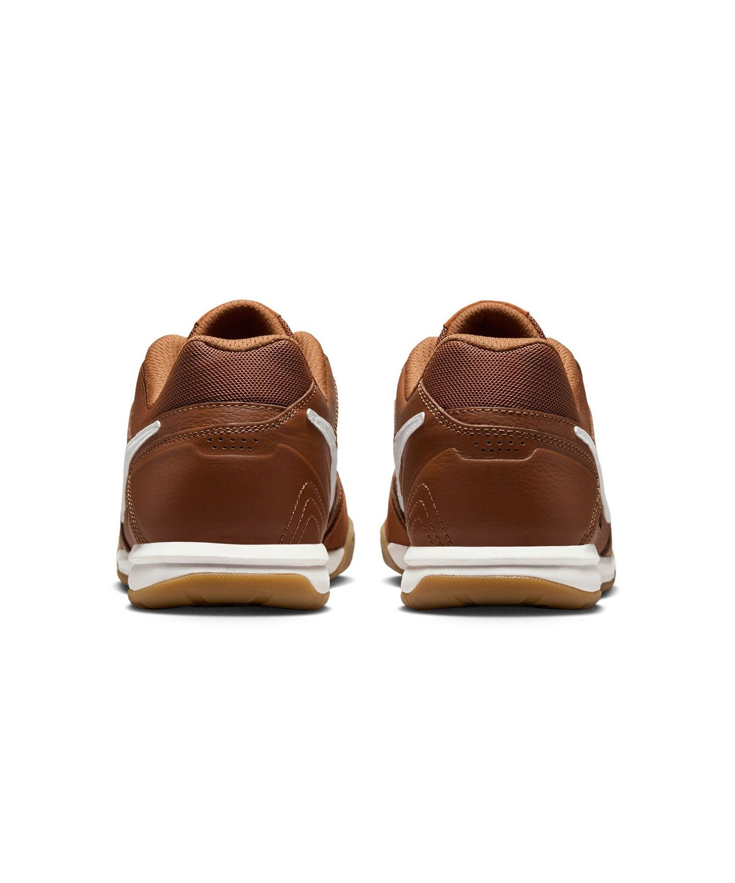 NIKE/GATO