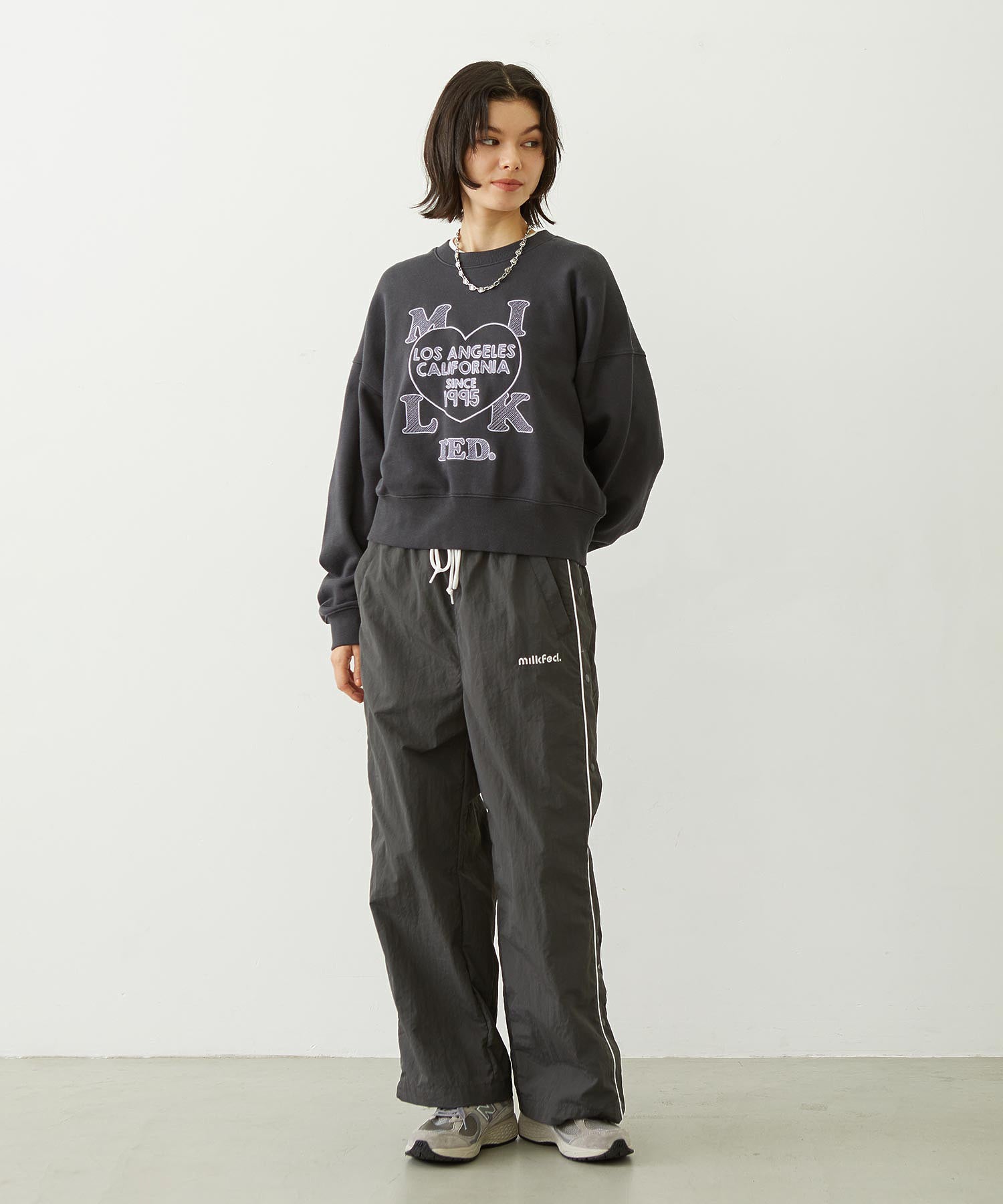 STITCHED HEART LOGO SHORT CREW SWEAT