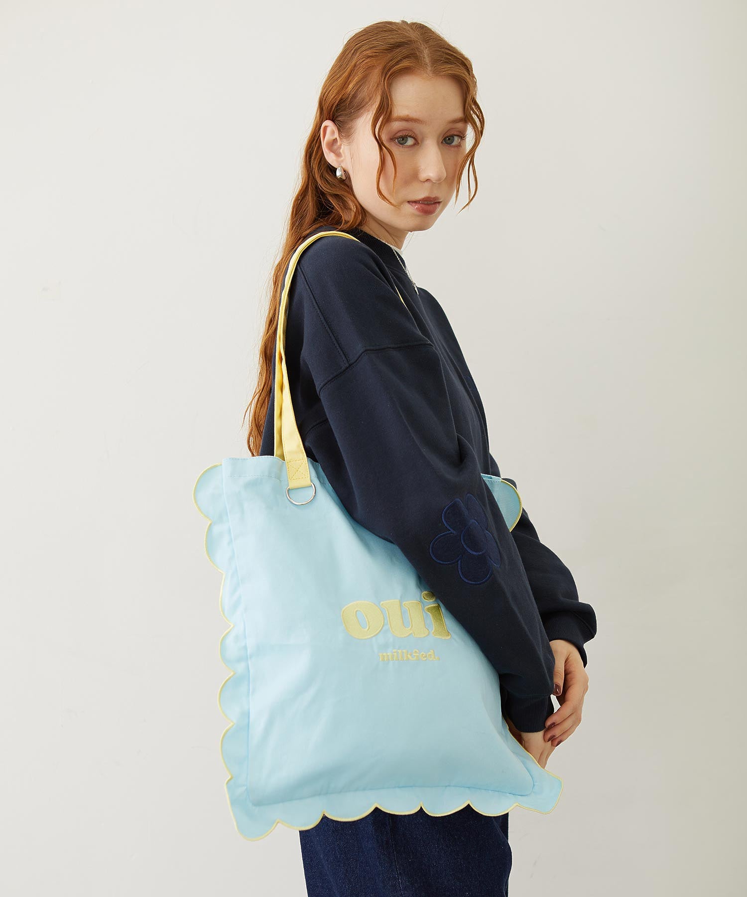 RUFFLE TOTE BAG