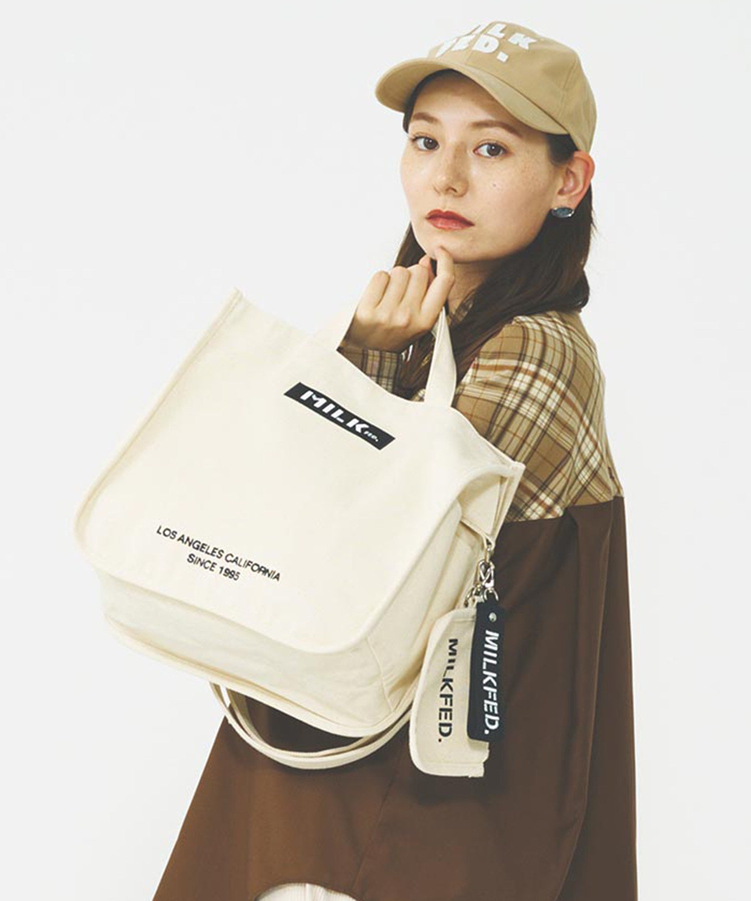 EMBROIDERED BAR SHOULDER BAG W/STRAP MILKFED.