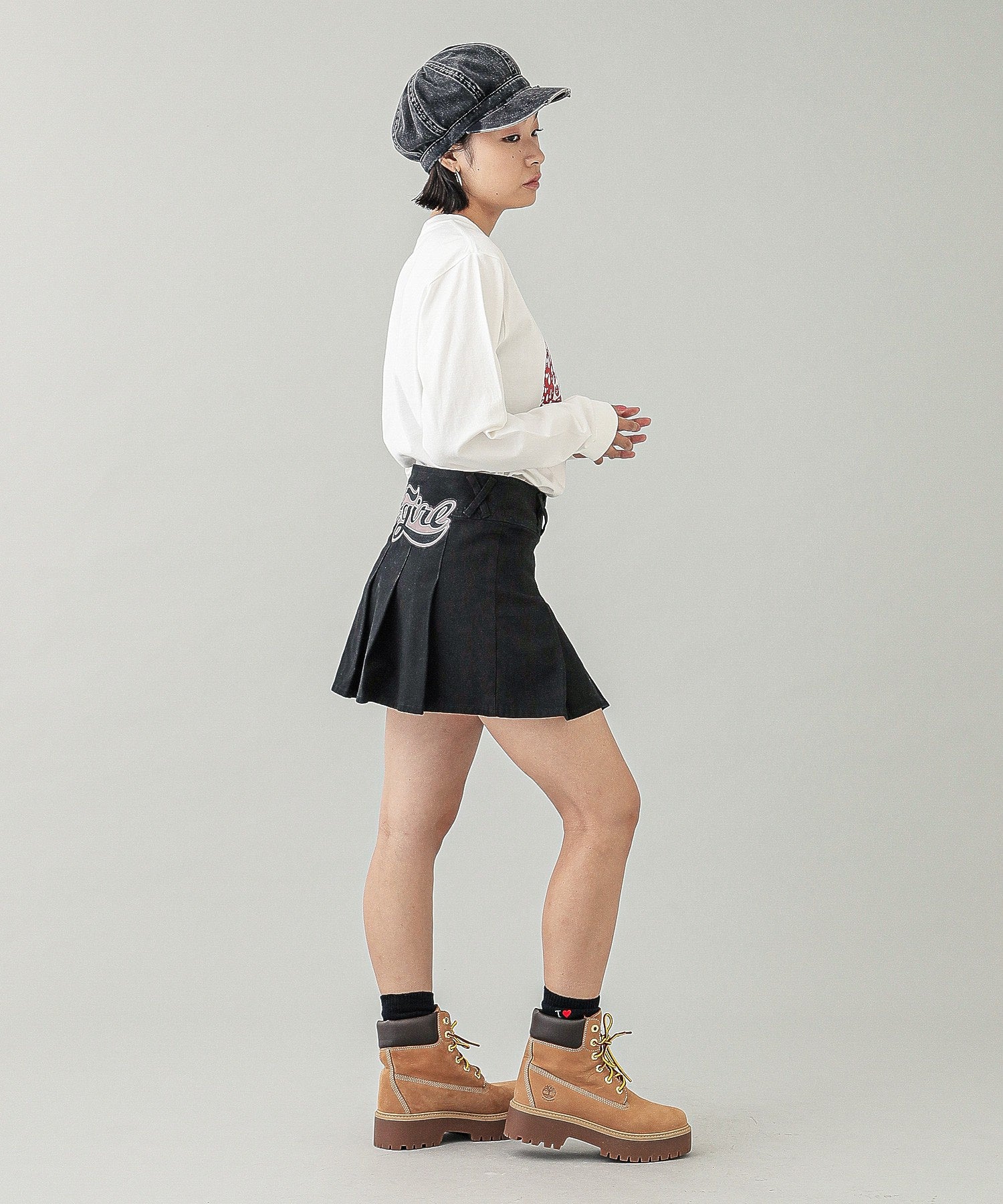 LOW RISE HIP LOGO MINI SKIRT