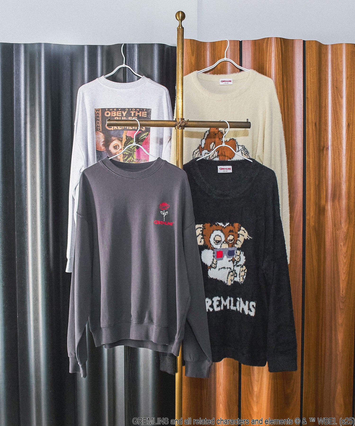 ROSEBUD LIMITED/GREMLINS BACK PRINT SWEAT