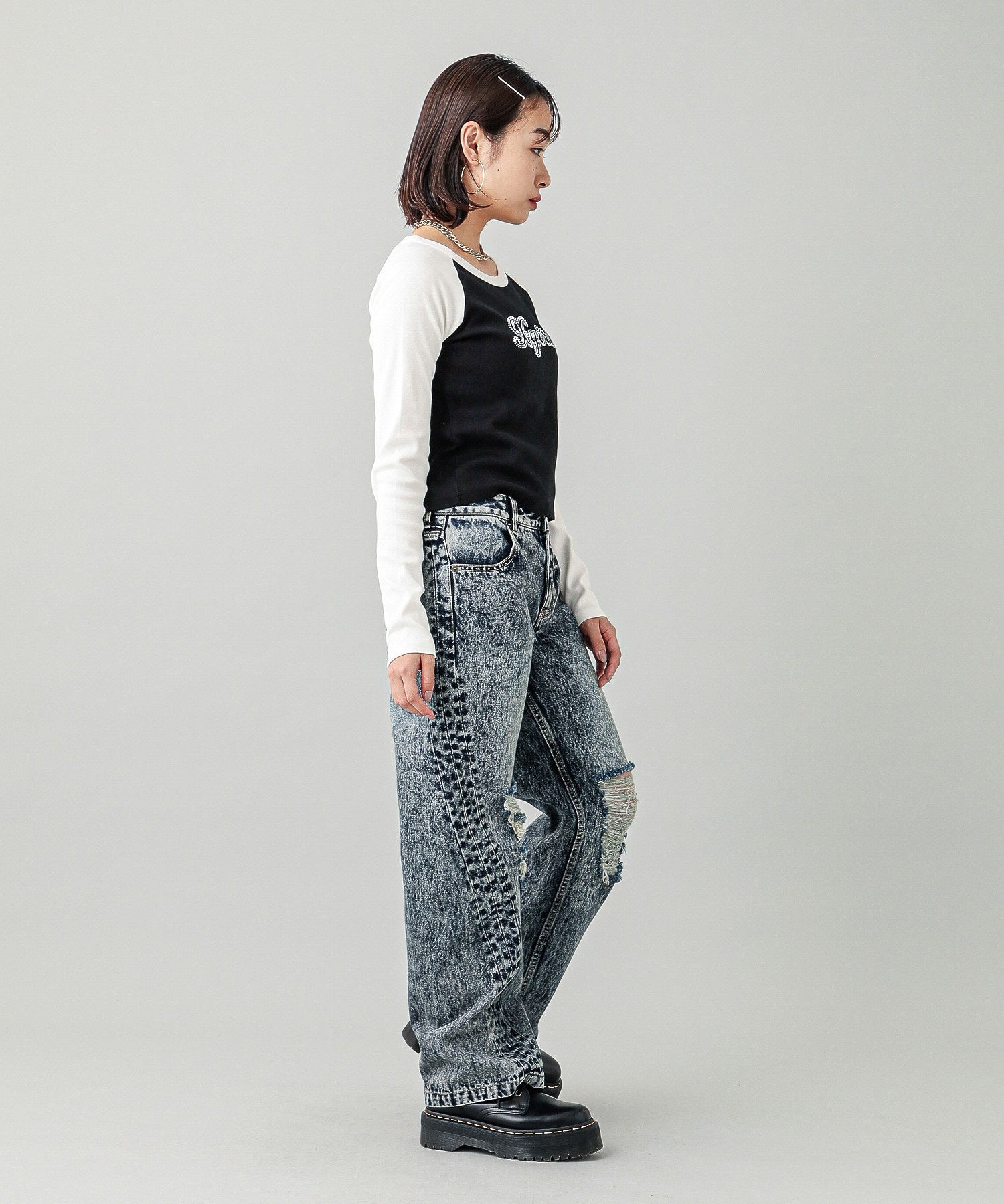 DISTRESSED LOOSE FIT DENIM PANTS