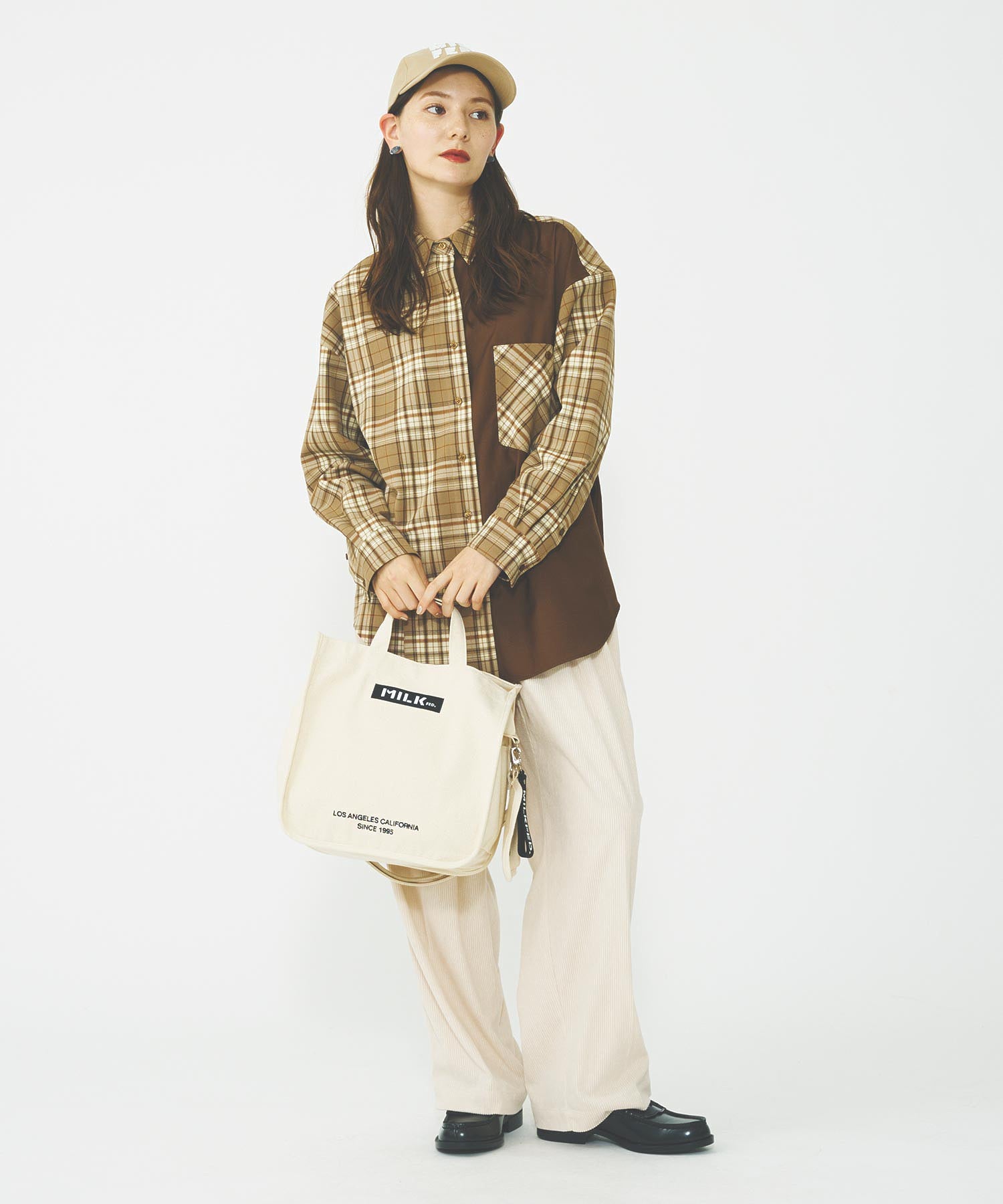 EMBROIDERED BAR SHOULDER BAG W/STRAP MILKFED.