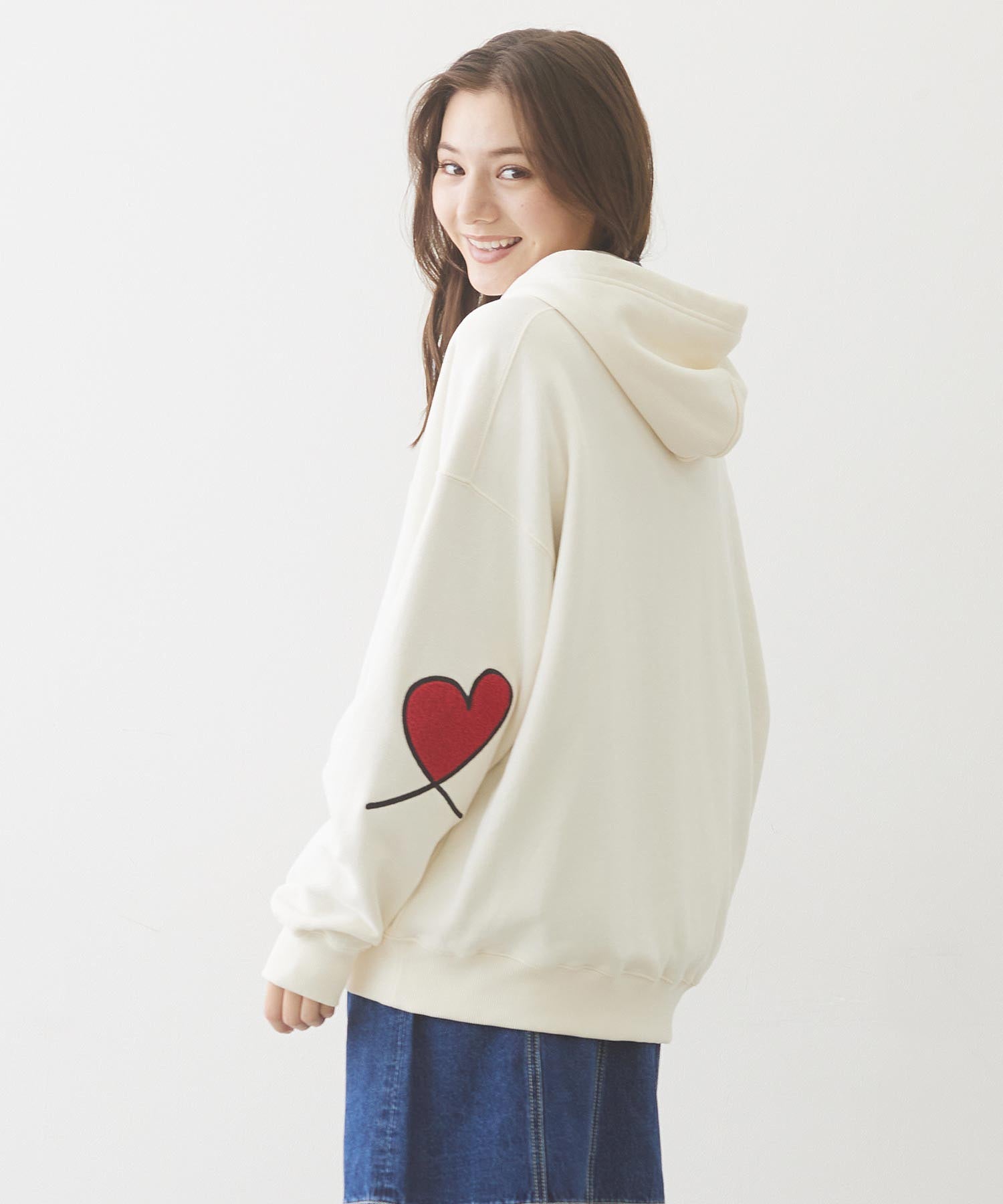 LOVE HEART ELBOW SWEAT HOODIE