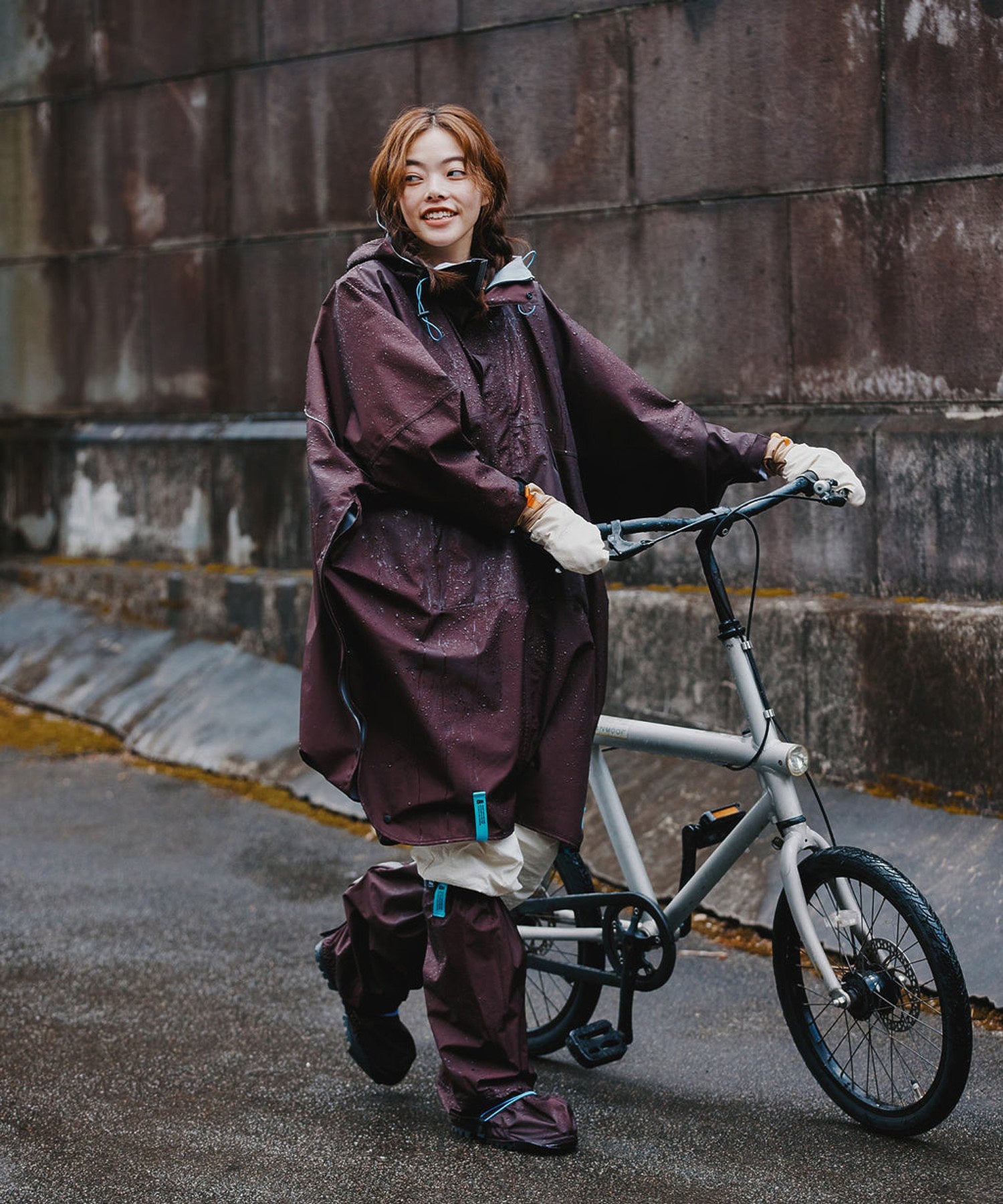 【KiU】WINDGUARD SHELL PONCHO