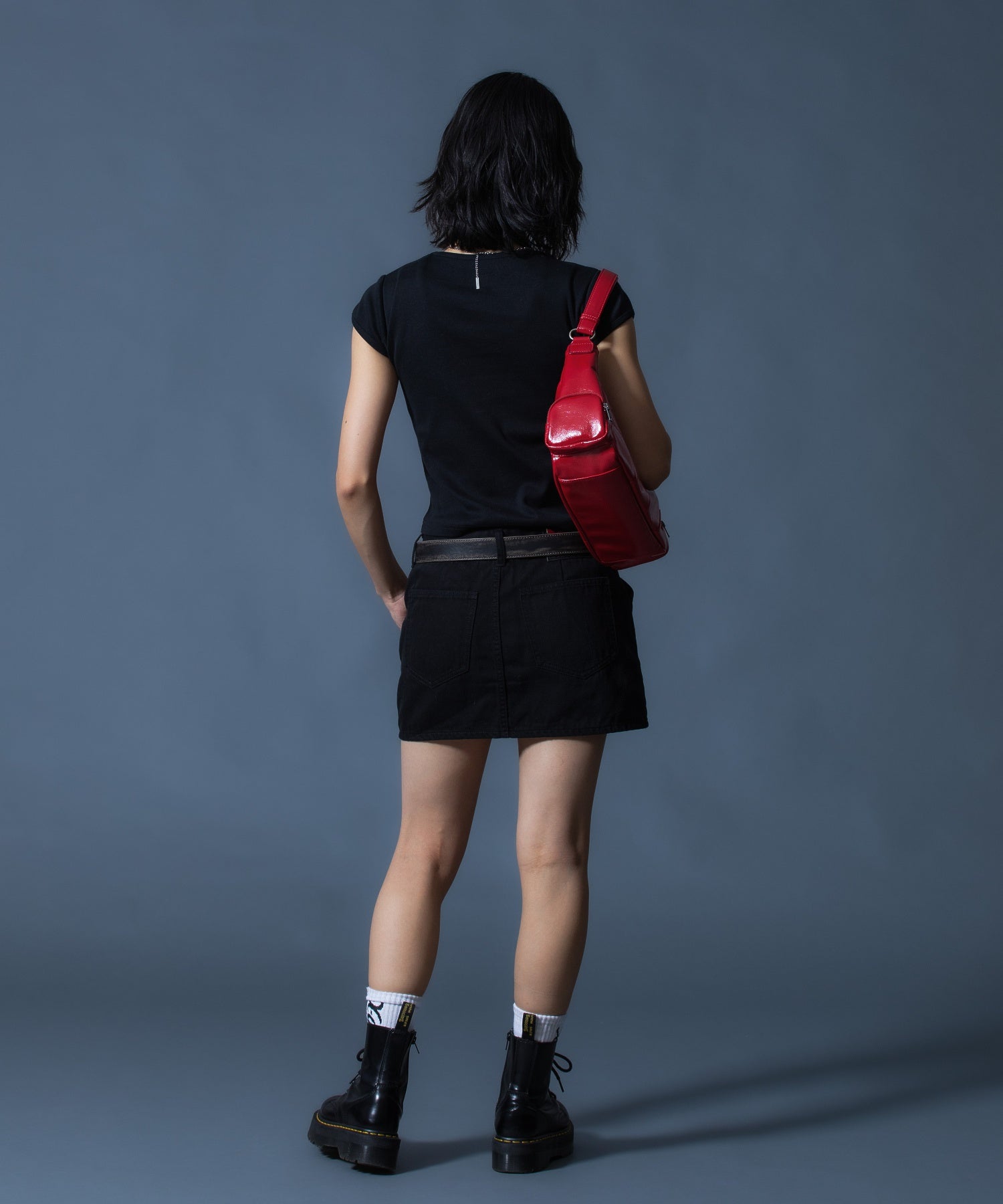 RHINESTONE OVAL CURSIVE LOGO S/S BABY TEE