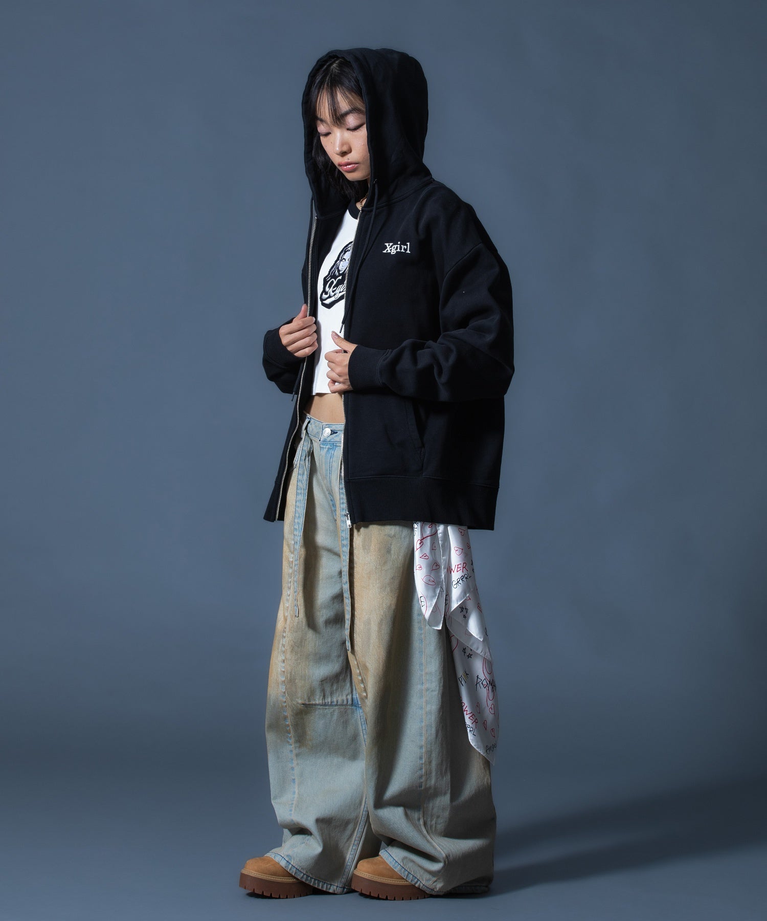 FADED FACE LABEL WIDE BAGGY DENIM PANTS