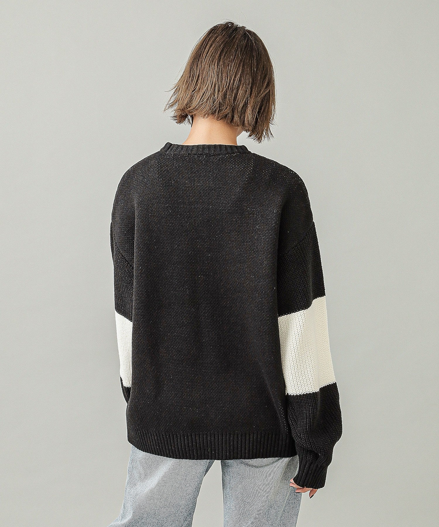 BICOLOR OVAL LOGO JACQUARD KNIT TOP