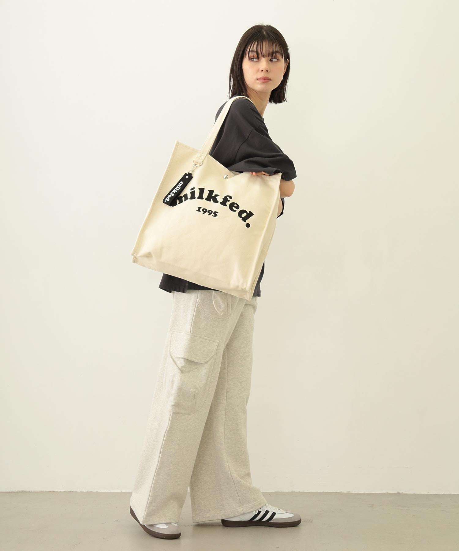 PIPING SQUARE TOTE COOPER LOGO MILKFED.
