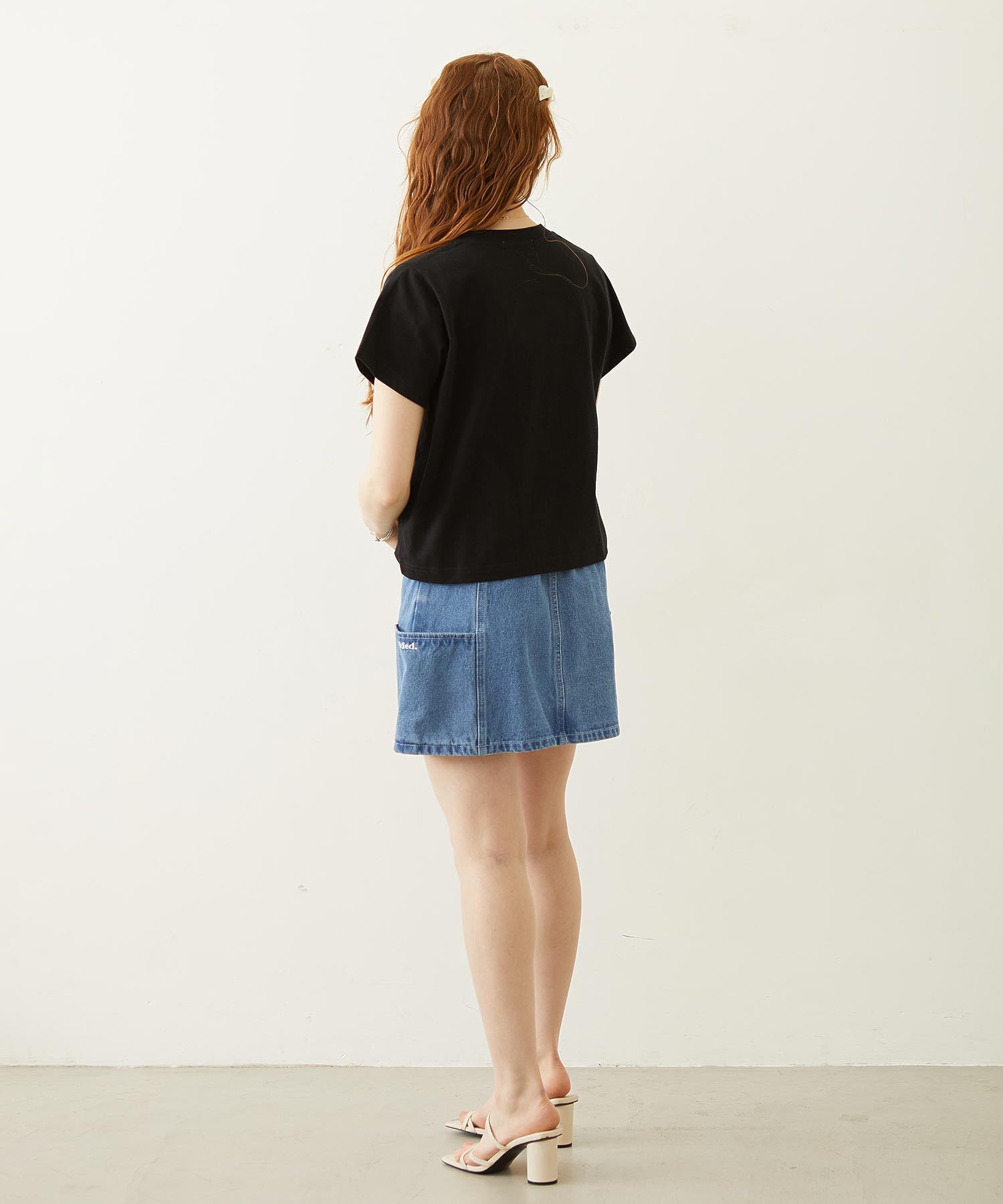 PANELED POCKET DENIM MINI SKIRT