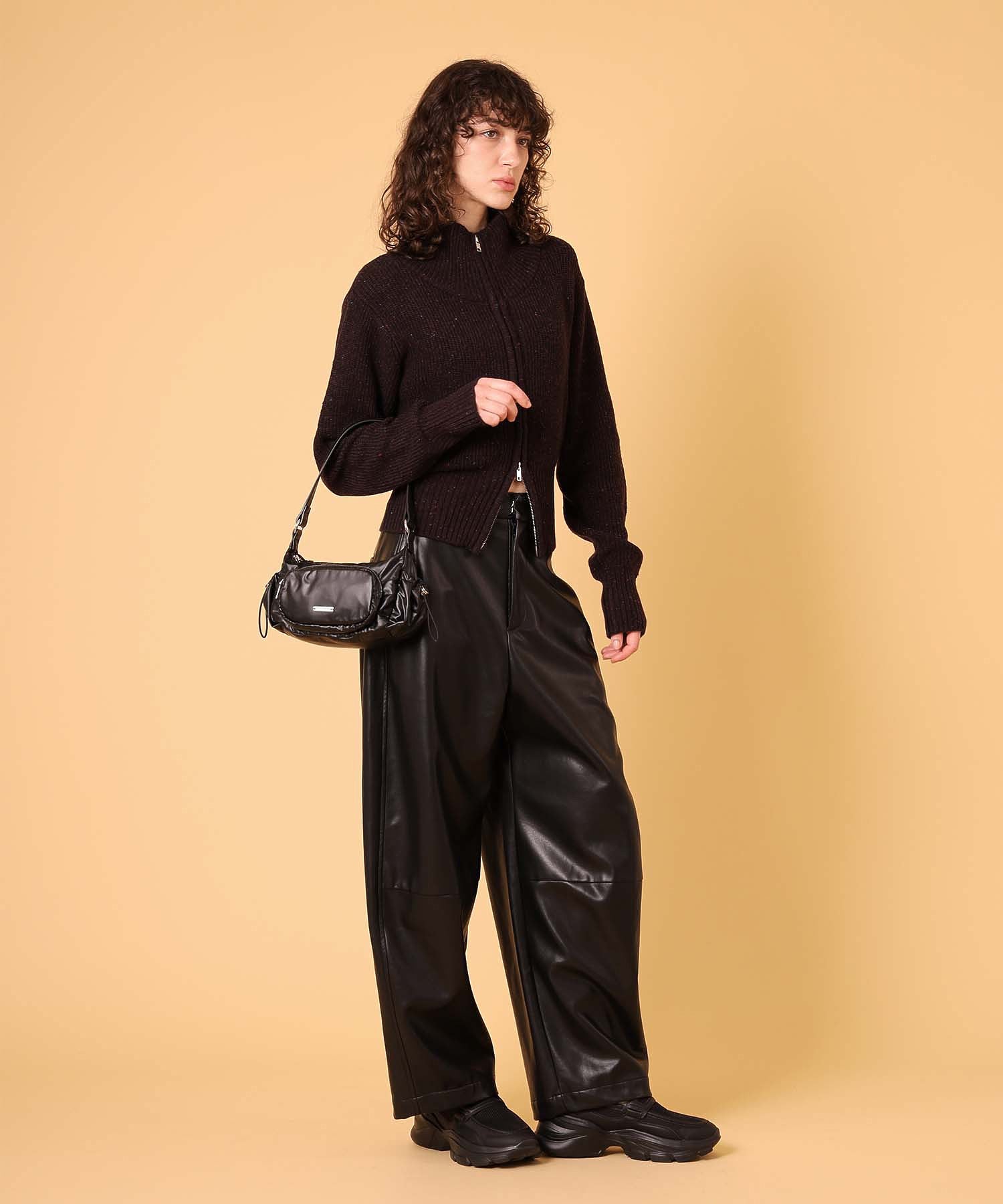 レザーカーブパンツ