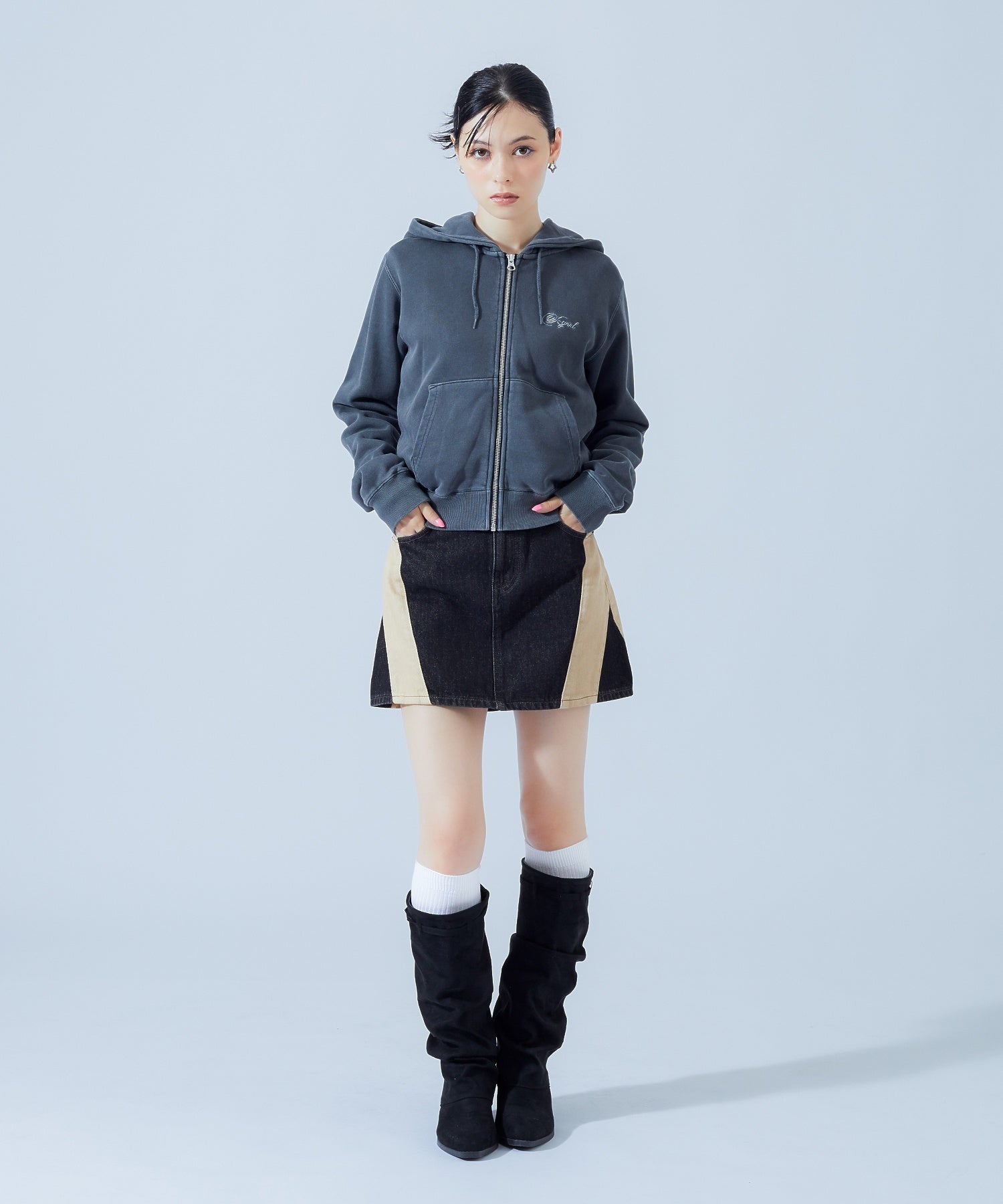 CONTRAST PANELED DENIM MINI SKIRT