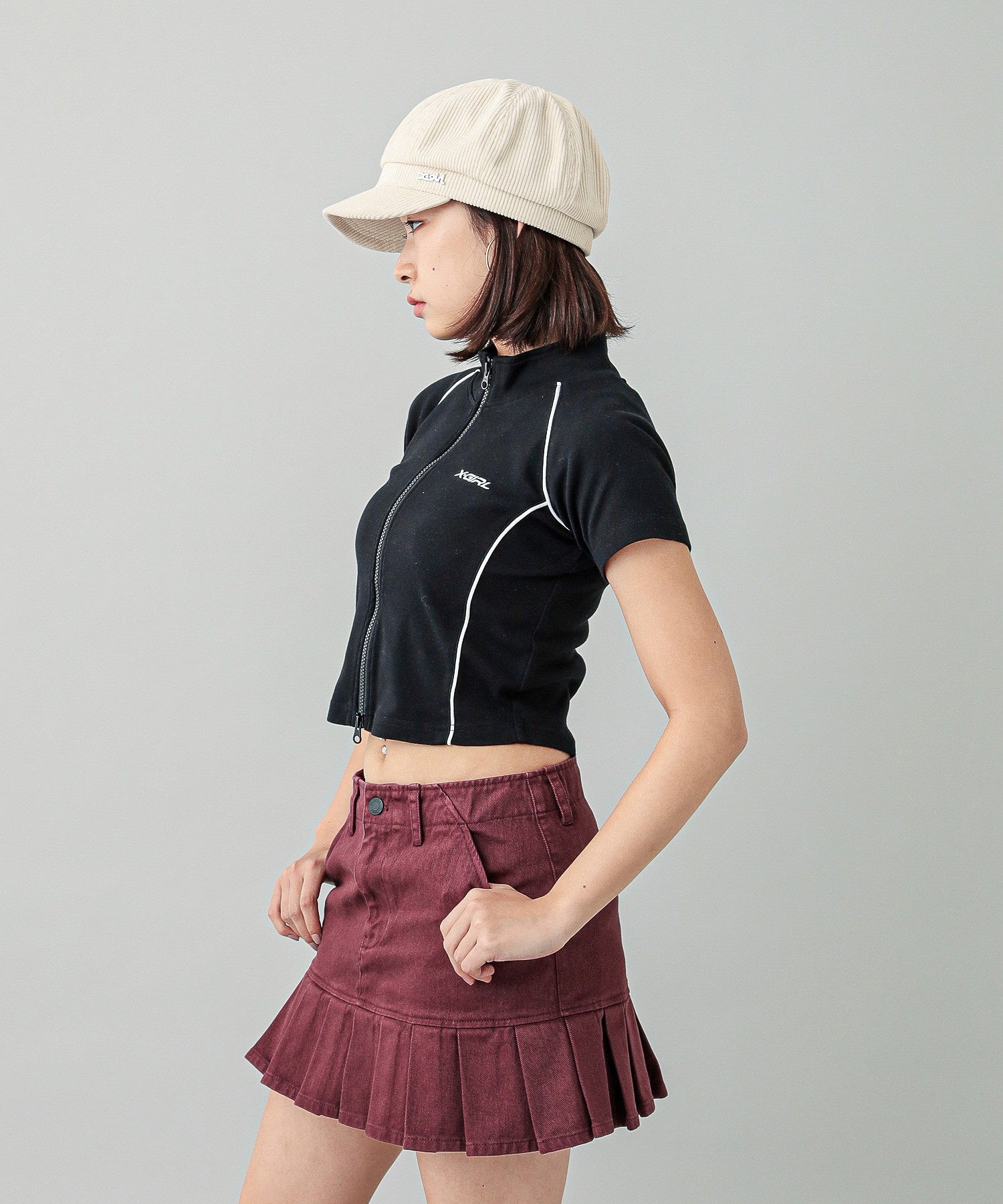 LOW RISE PLEATED MINI SKIRT