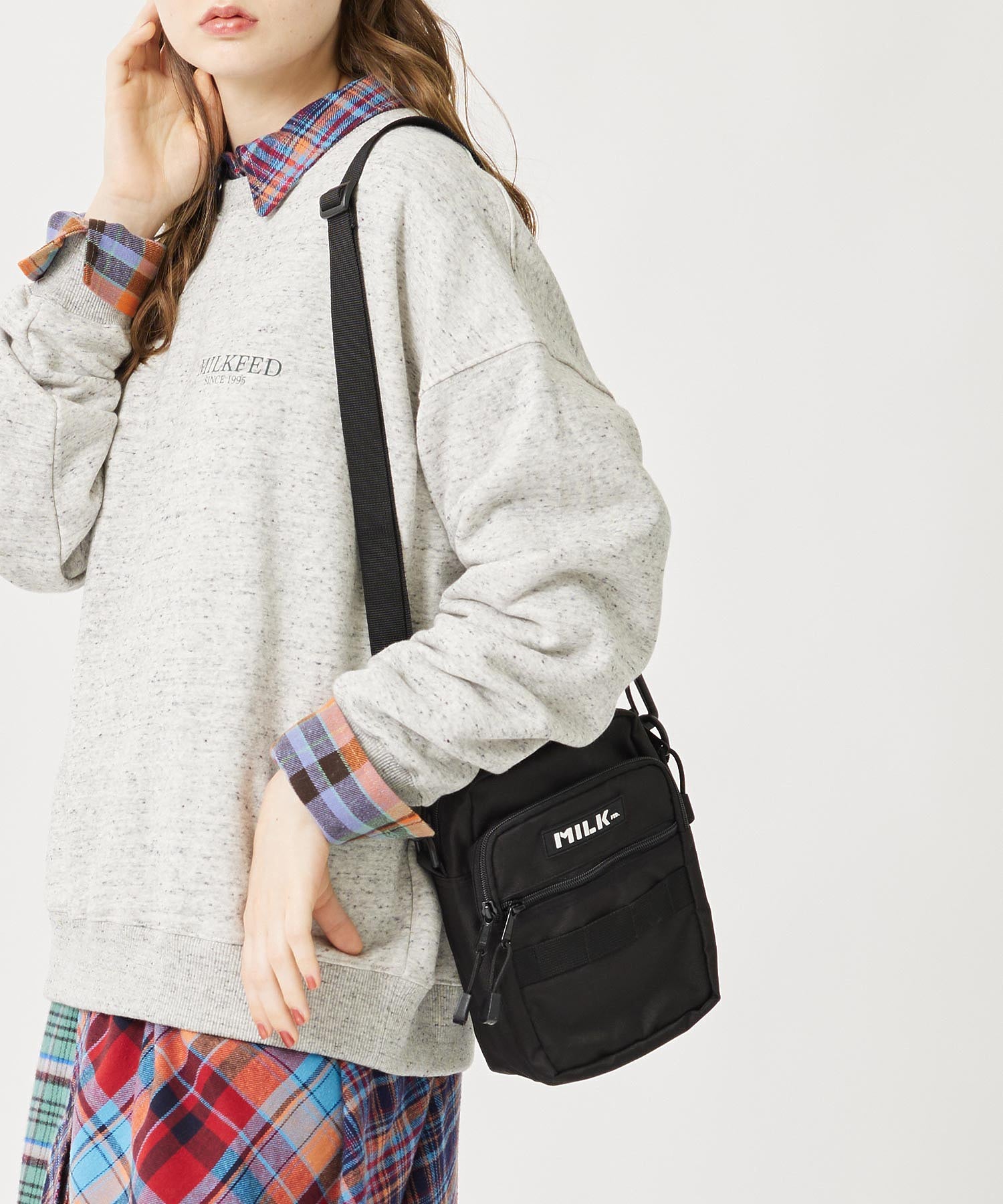 ACTIVE FRONT POCKET MOLLE SHOULDER BAG MILKFED.