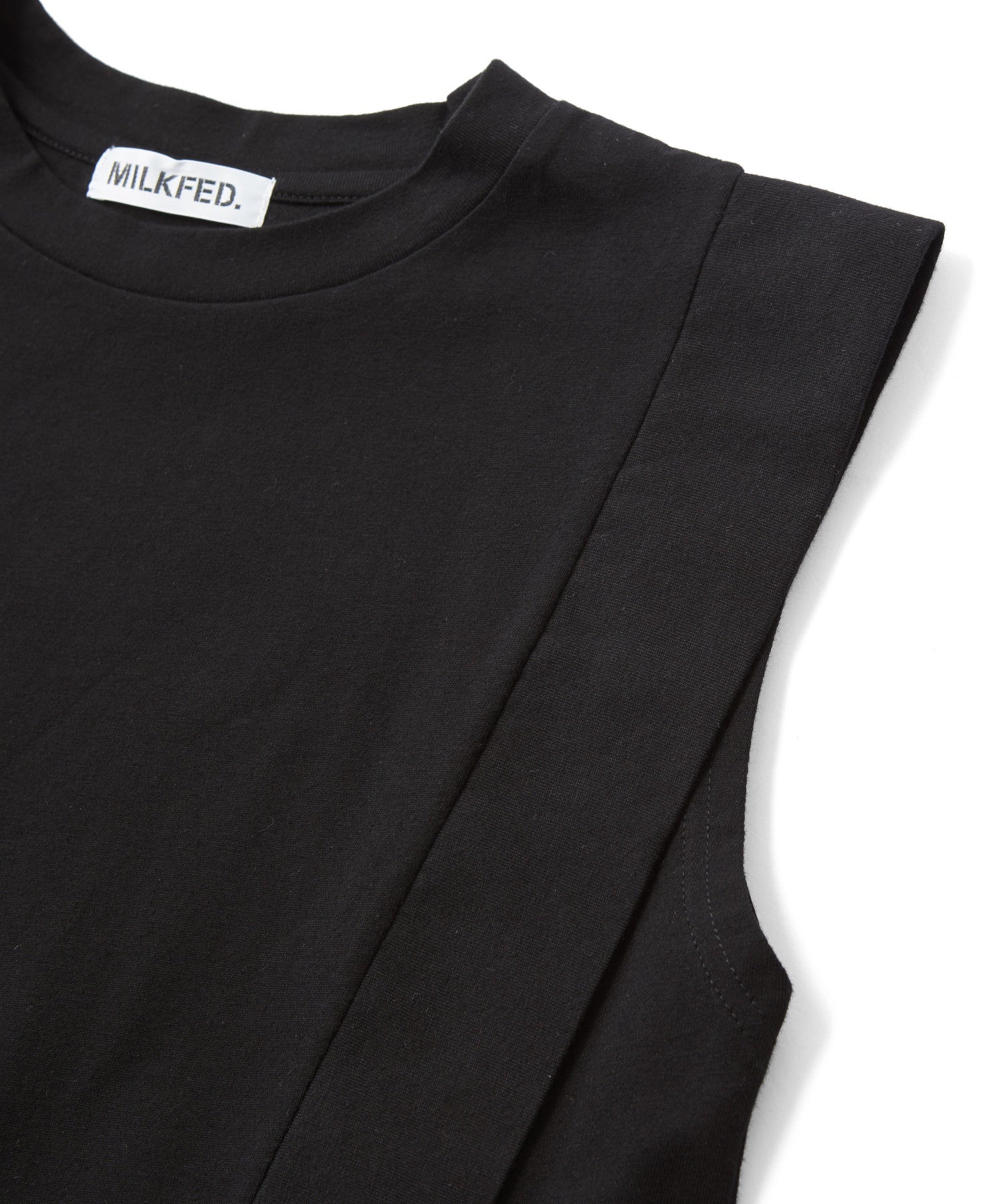 BOXY SLEEVELESS TOP