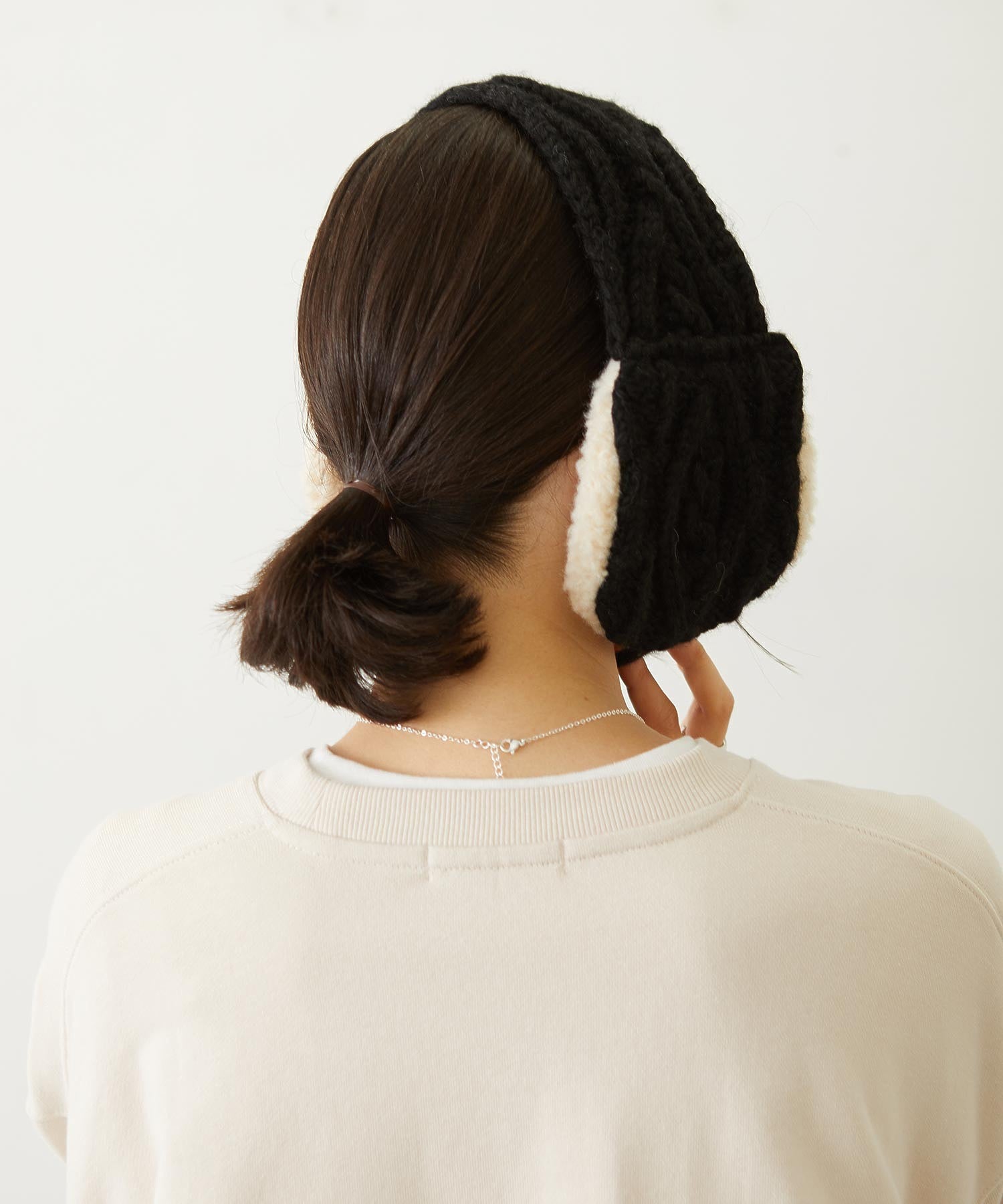 KNIT EAR MUFF