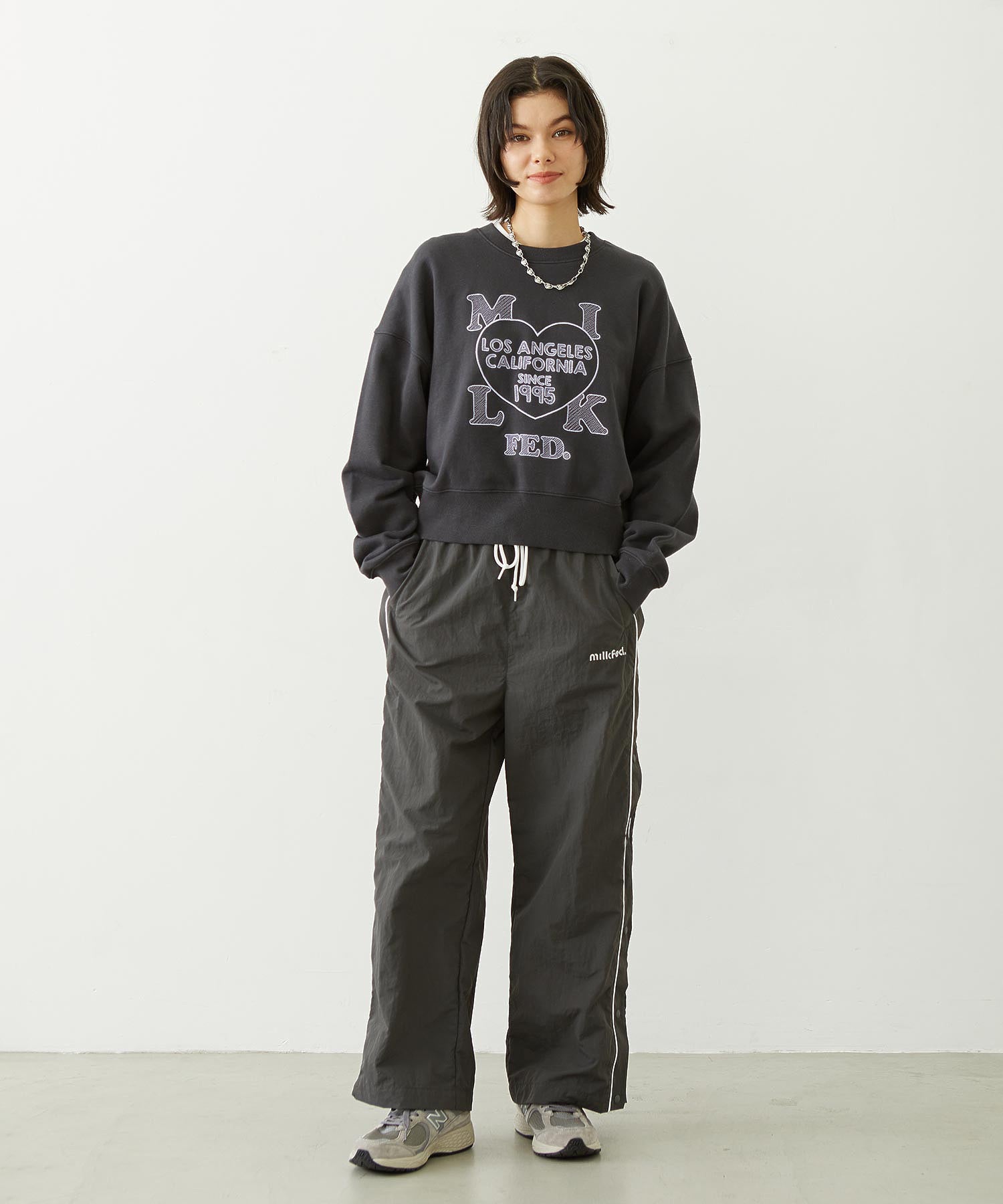 STITCHED HEART LOGO SHORT CREW SWEAT