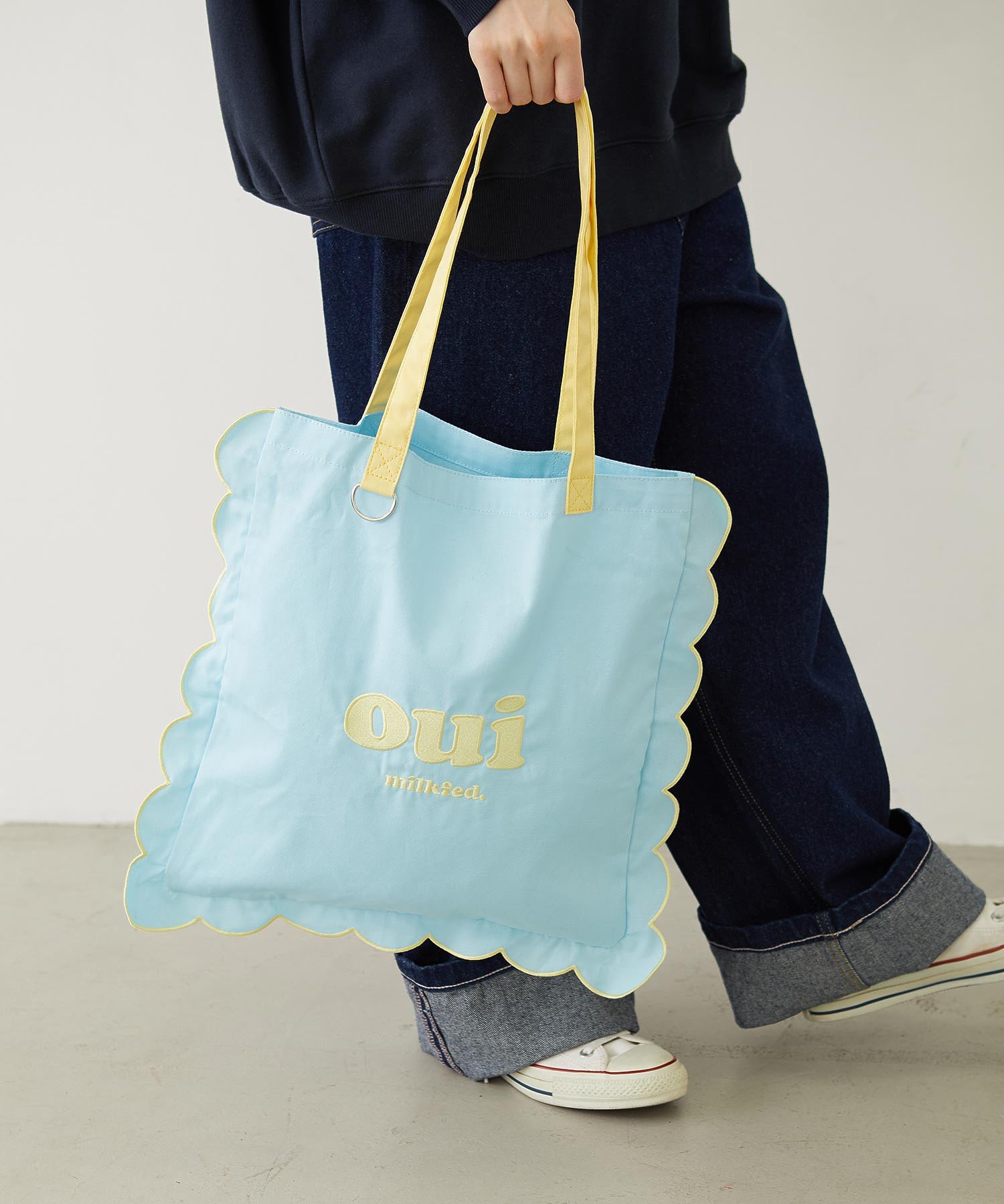 RUFFLE TOTE BAG