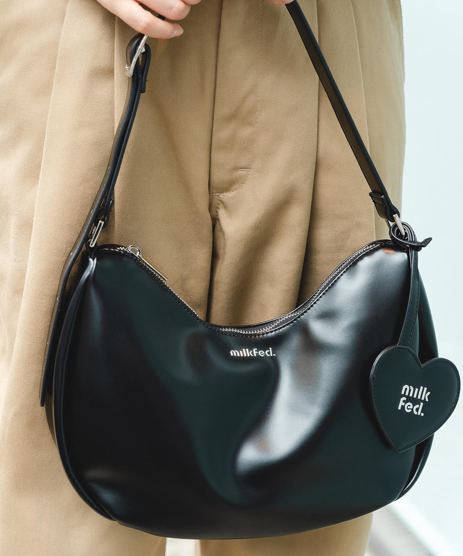 HEART MIRROR SHOULDER BAG