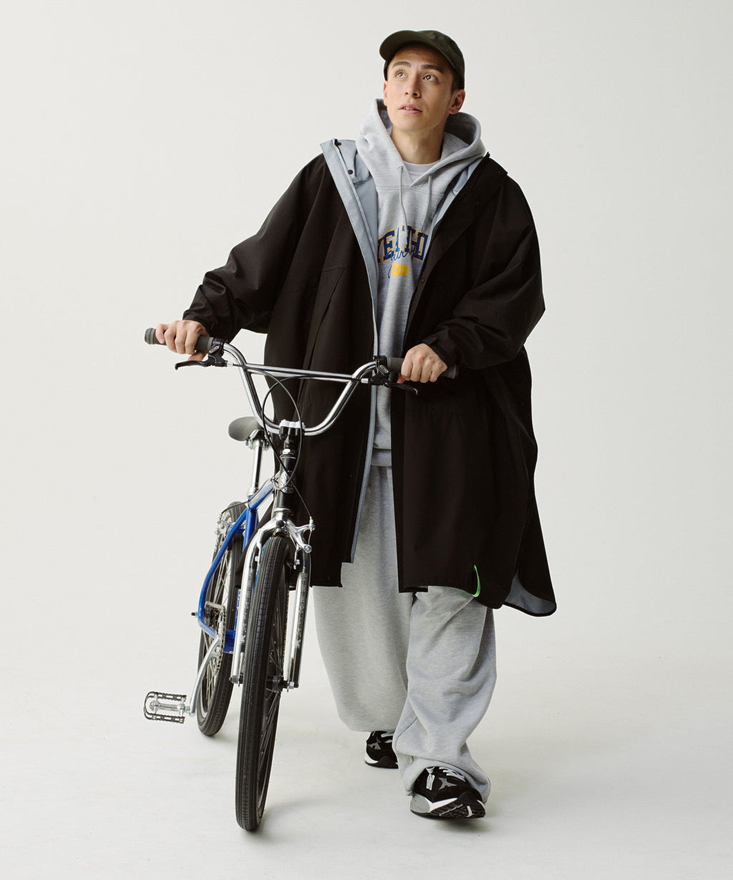 【KiU】WINDGUARD SHELL PONCHO