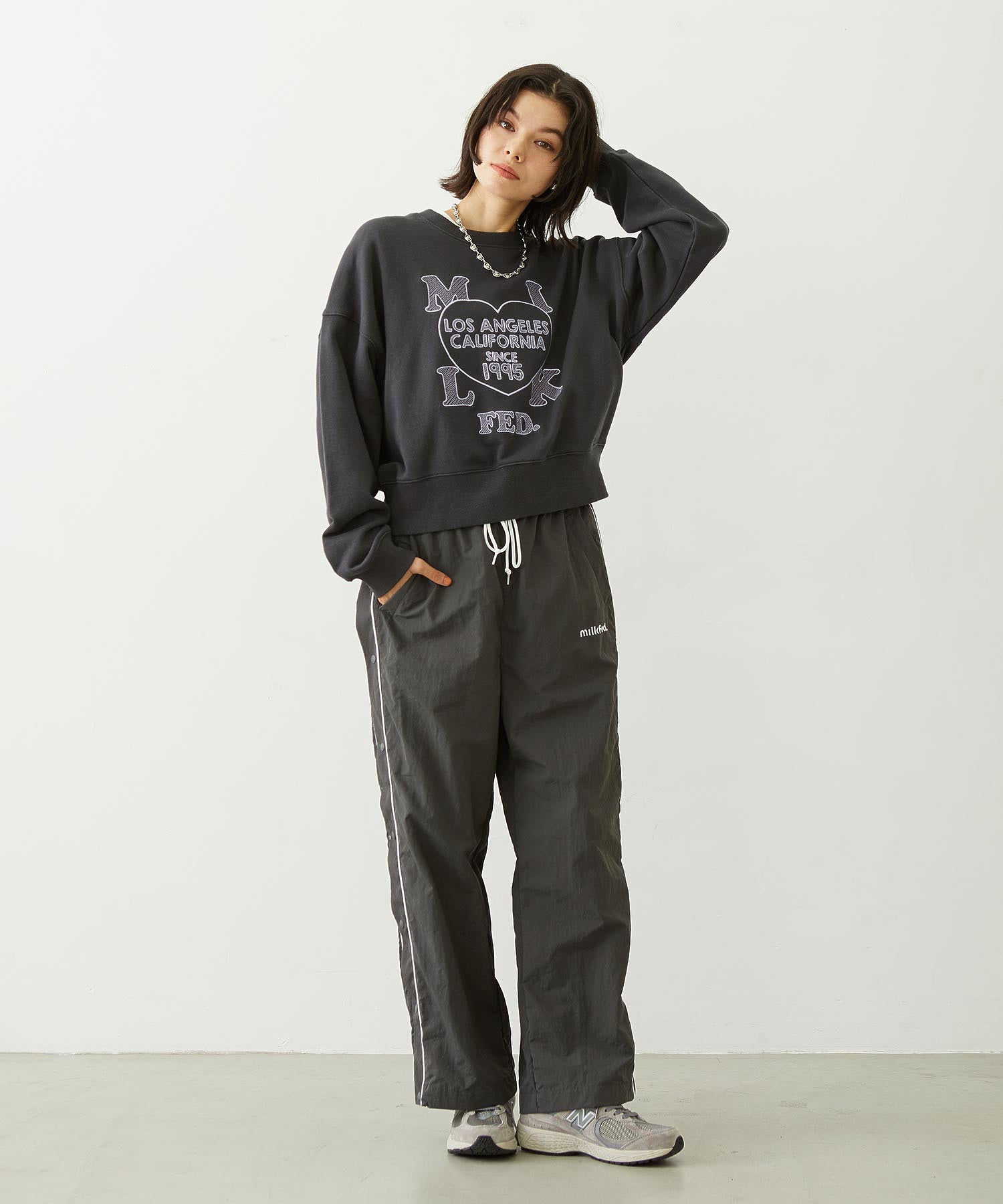 STITCHED HEART LOGO SHORT CREW SWEAT