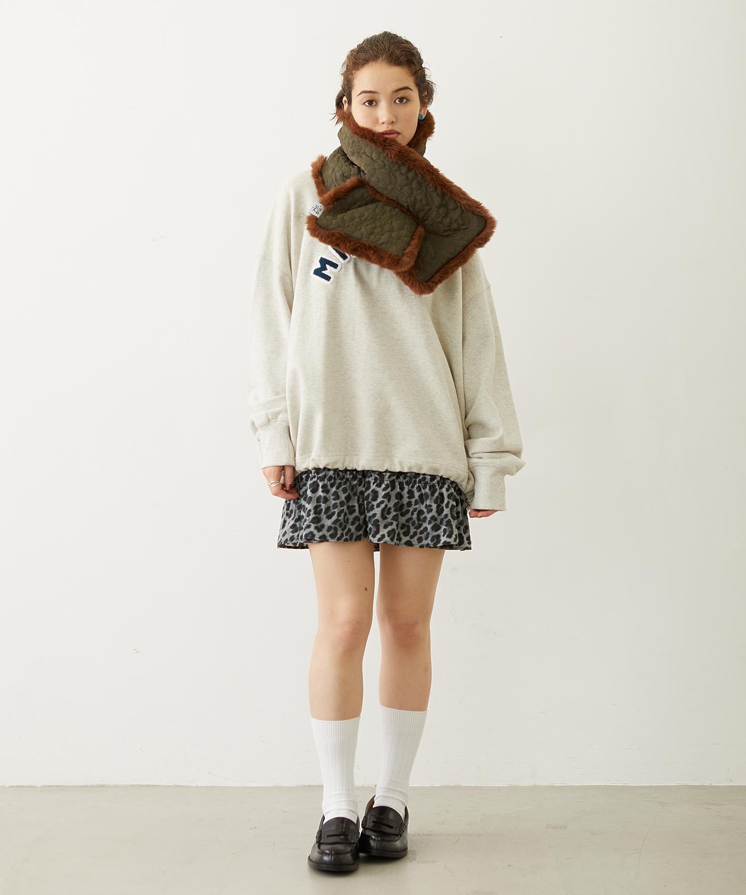 CHERRY QUILTED REVERSIBLE NYLON SCARF