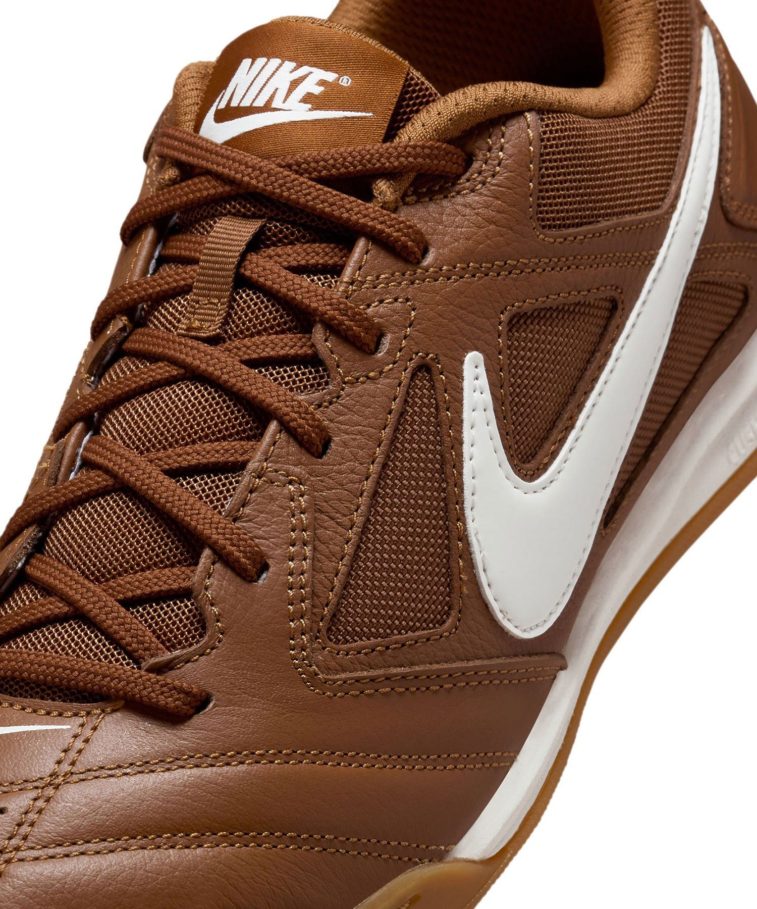 NIKE/GATO