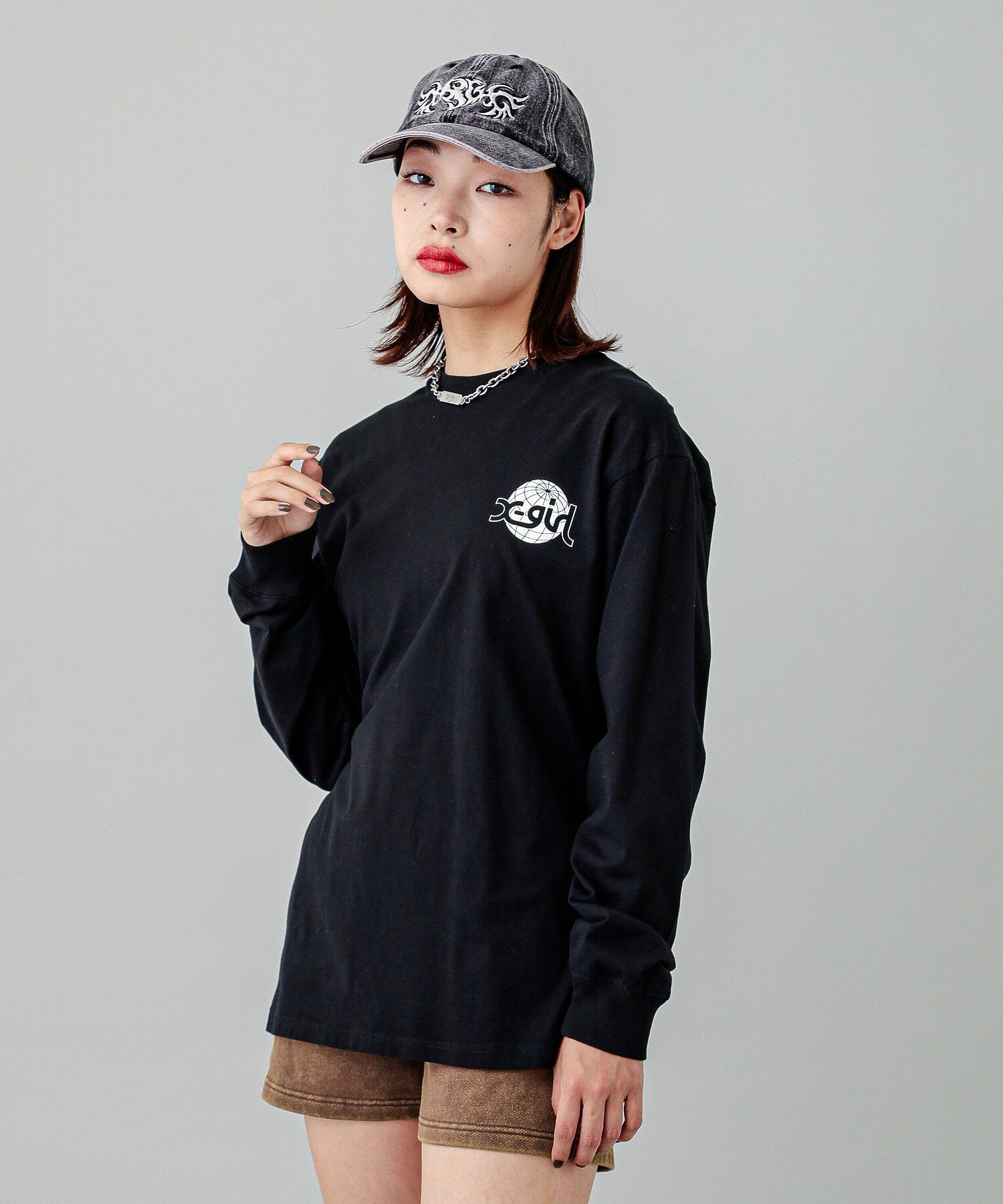 GLOBE MILLS LOGO L/S TEE