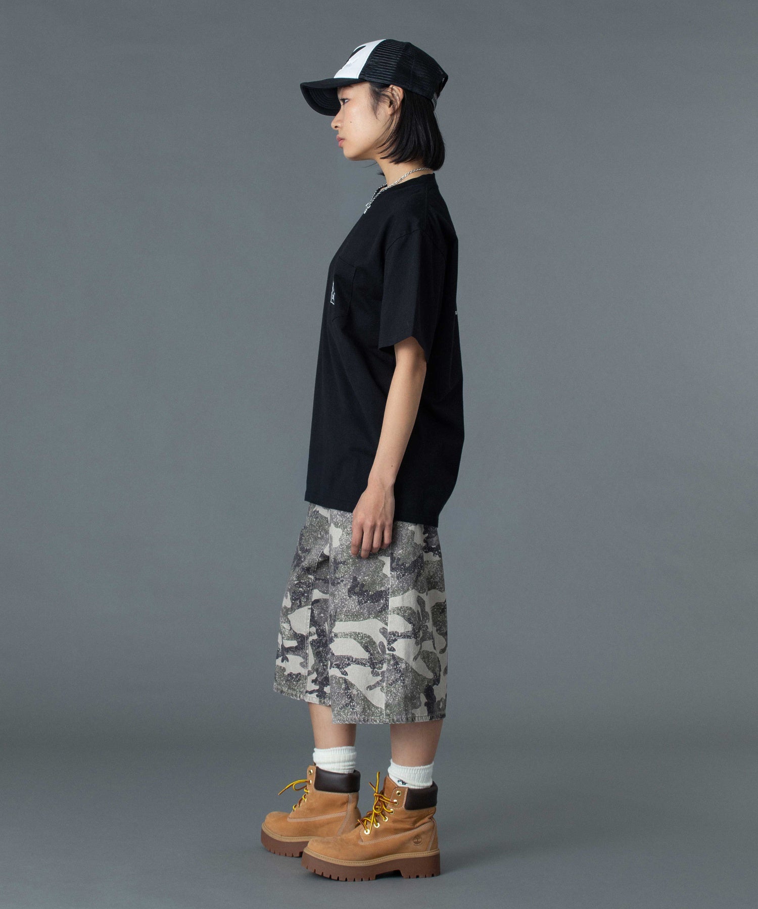 BUTTERFLY PATCH TRUCKER CAP