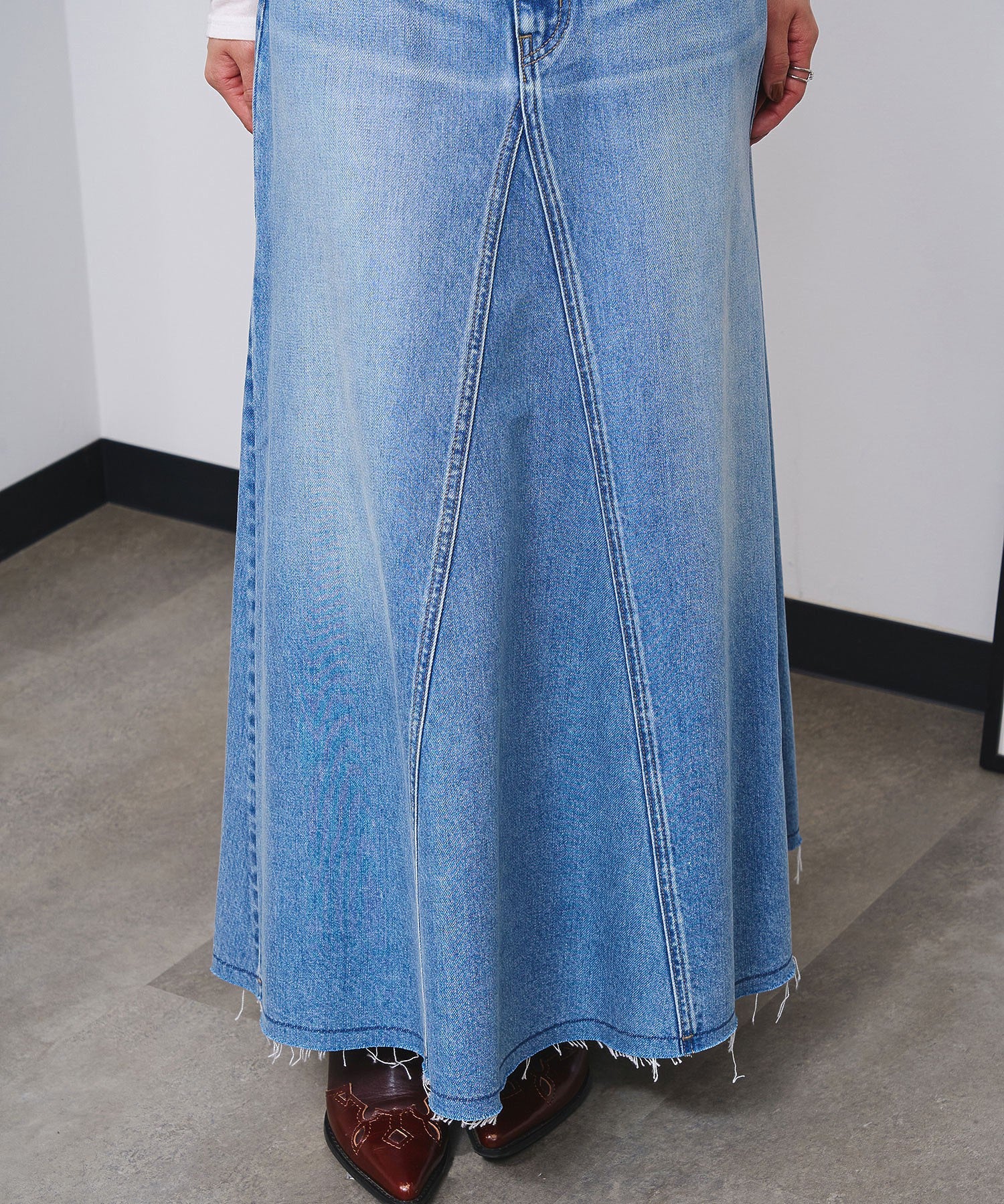 PANEL DENIM LONG SKIRT