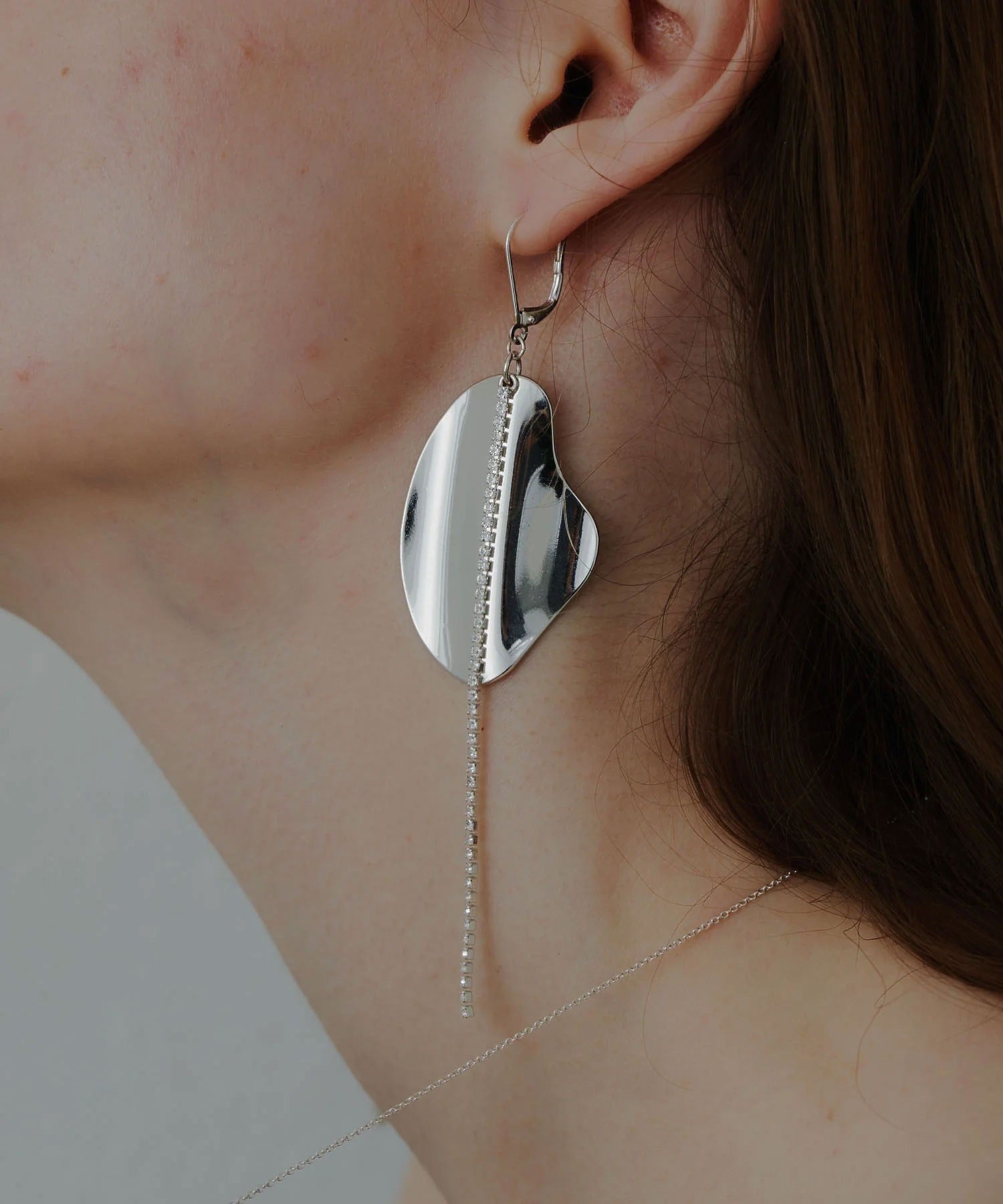 loni/LEAF BIJOU ASYMMETRY PIERCE